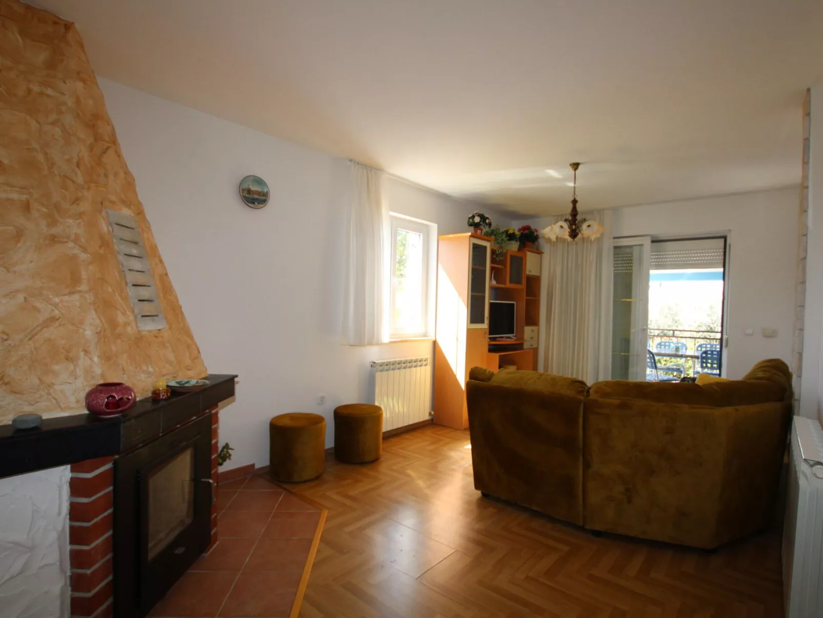 Apartment Julia Orange / HR-11080-01 - Image-tags.info