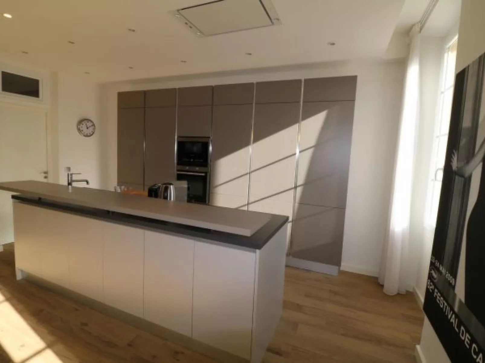 Luxury 3 bedroom Rue d'Antibes 410 - Image-tags.info