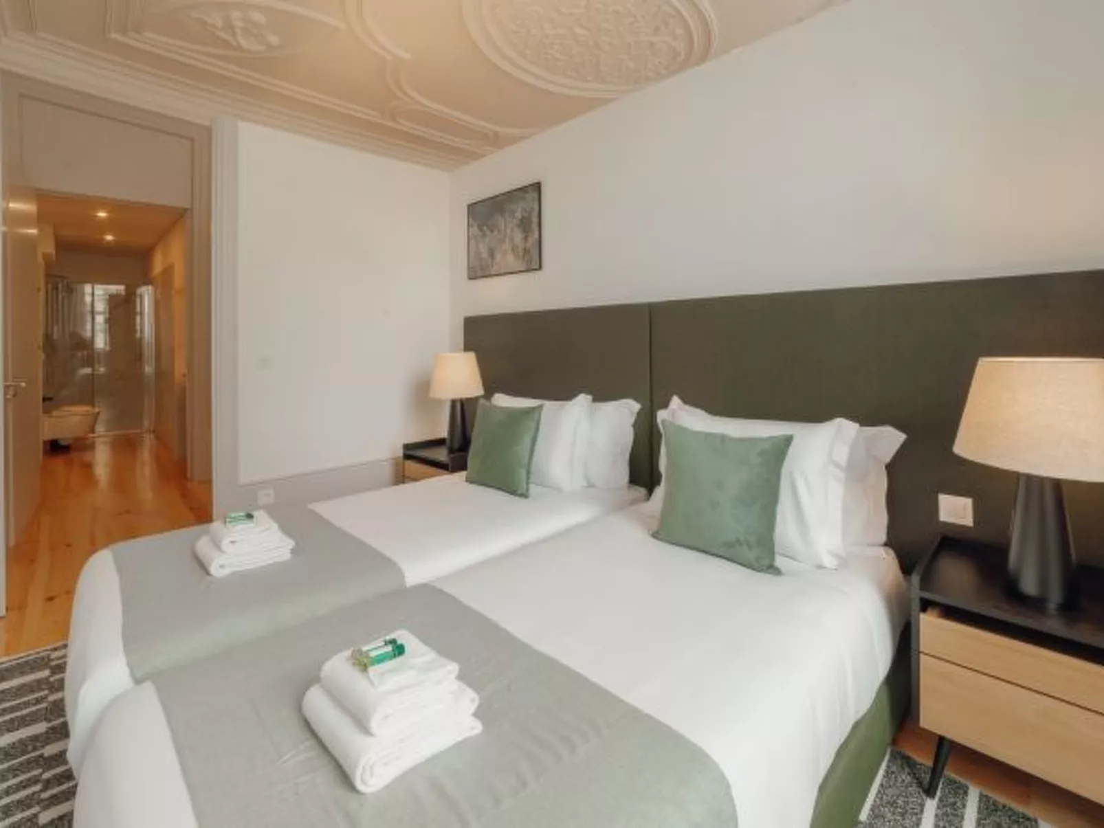 HEART OF PORTO APARTMENT C by VACATIONY - Binnen