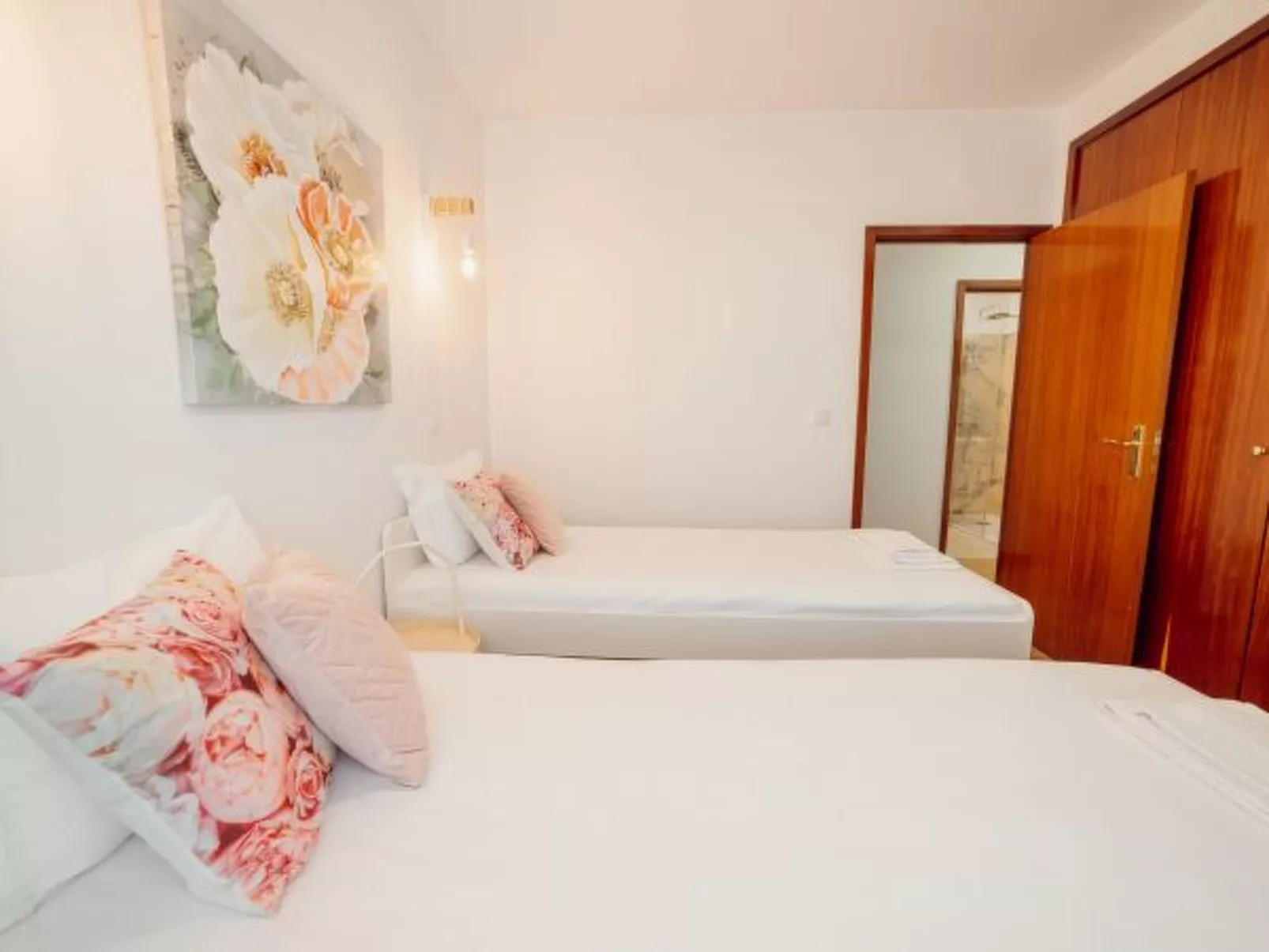 CITY CENTER GRAND SEA VIEW TERRACE by VACATIONY - Binnen