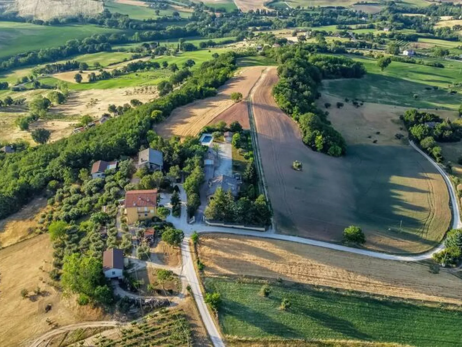 Sunrise Hill Holiday Home - Buiten