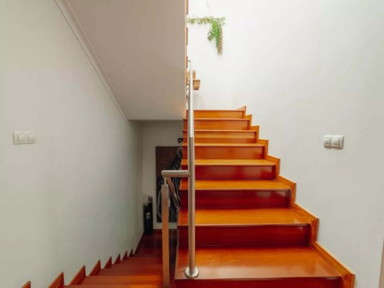 POOL & CINEMA VILLA by VACATIONY - Binnen