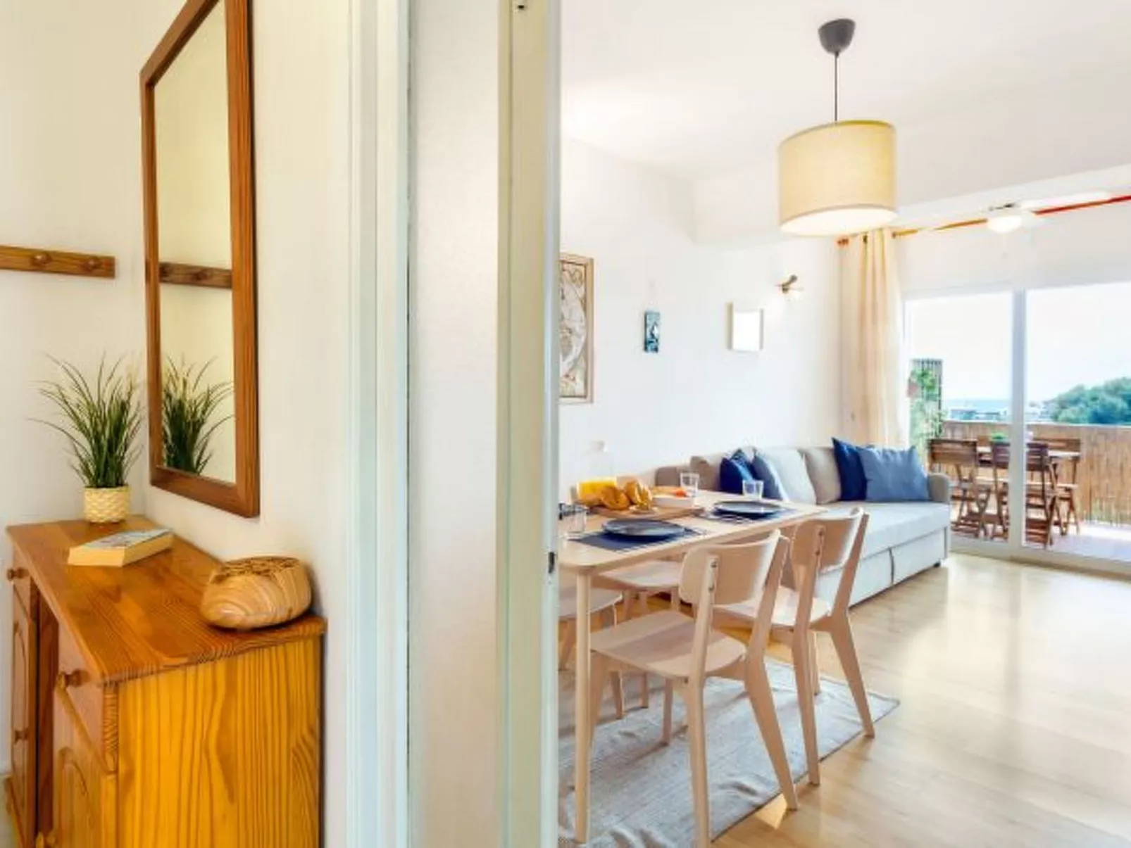 La Ola Beach House - Image-tags.info