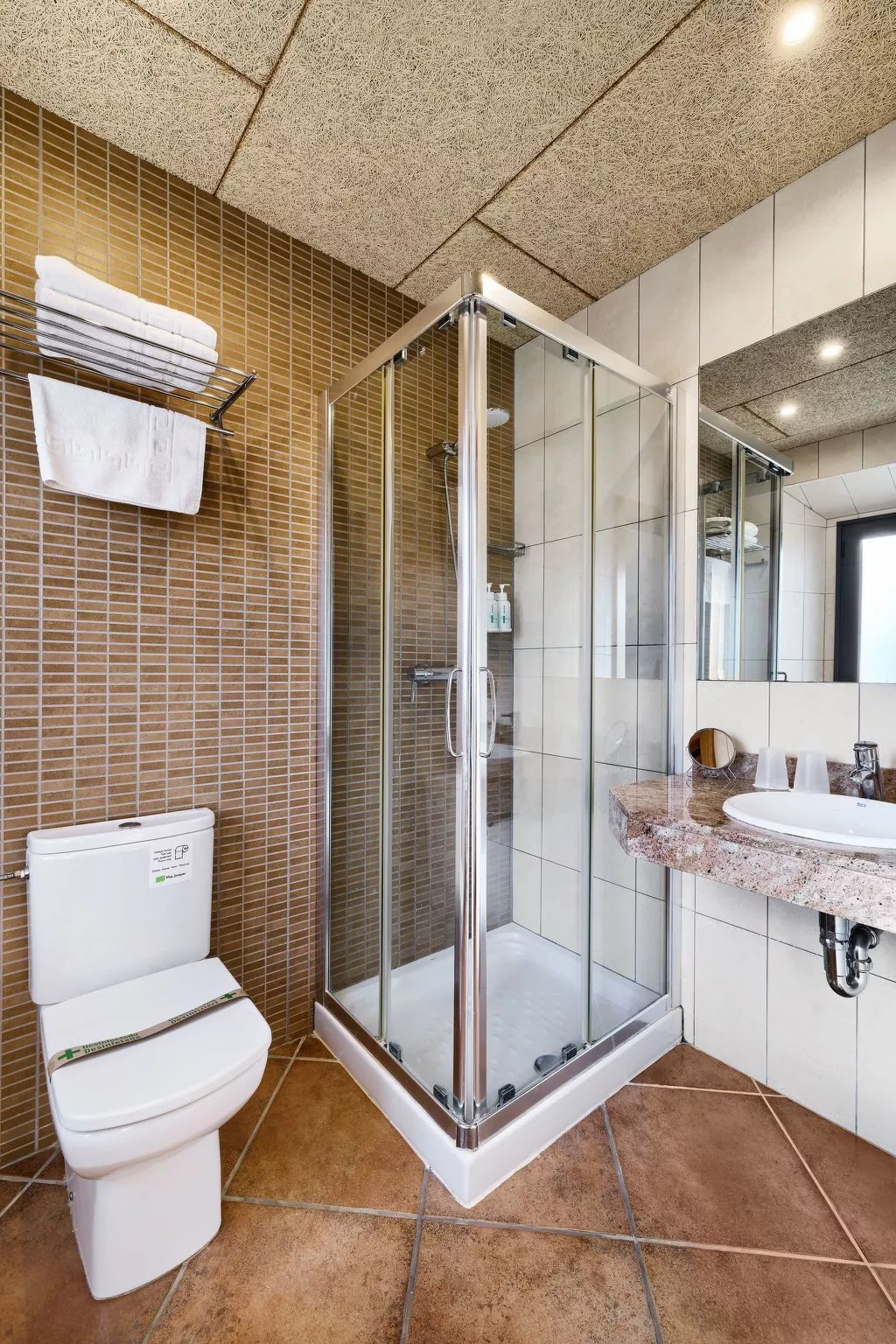 Landhaus, 8 Zimmer mit Bad, Schwimmbad, Tennis - Binnen