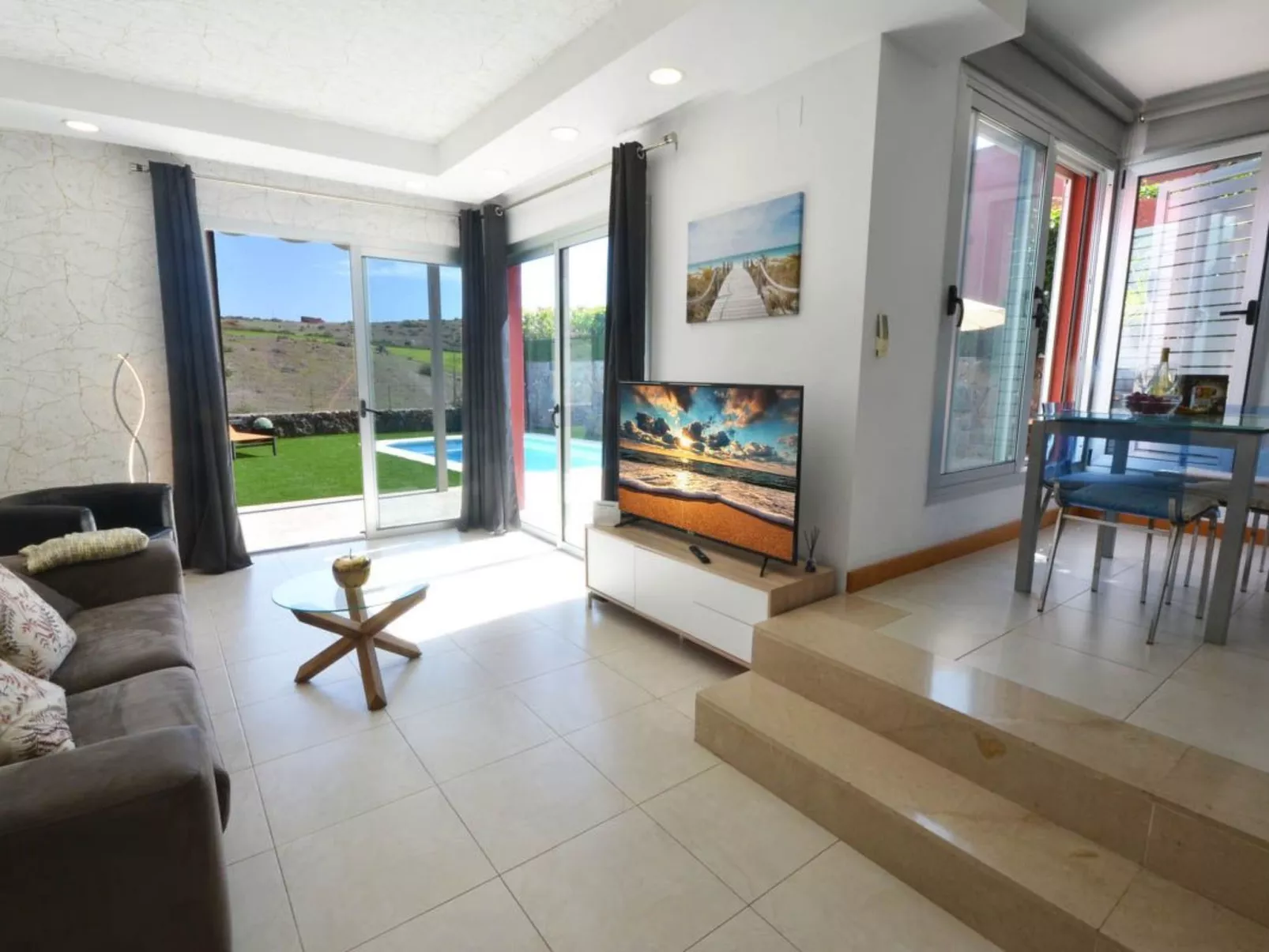 Villa für 4 Personen mit Schwimmbad und balinesi - Binnen