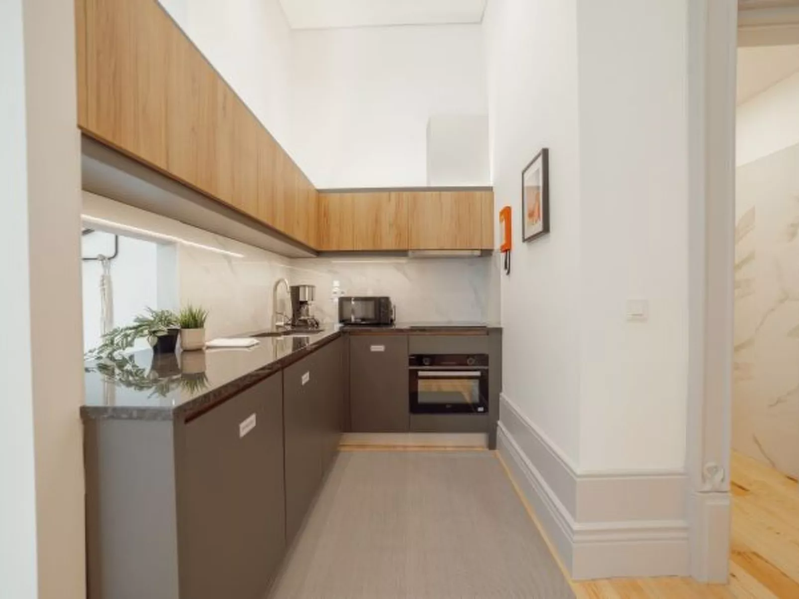 HEART OF PORTO APARTMENT B TERRACE by VACATIONY - Binnen