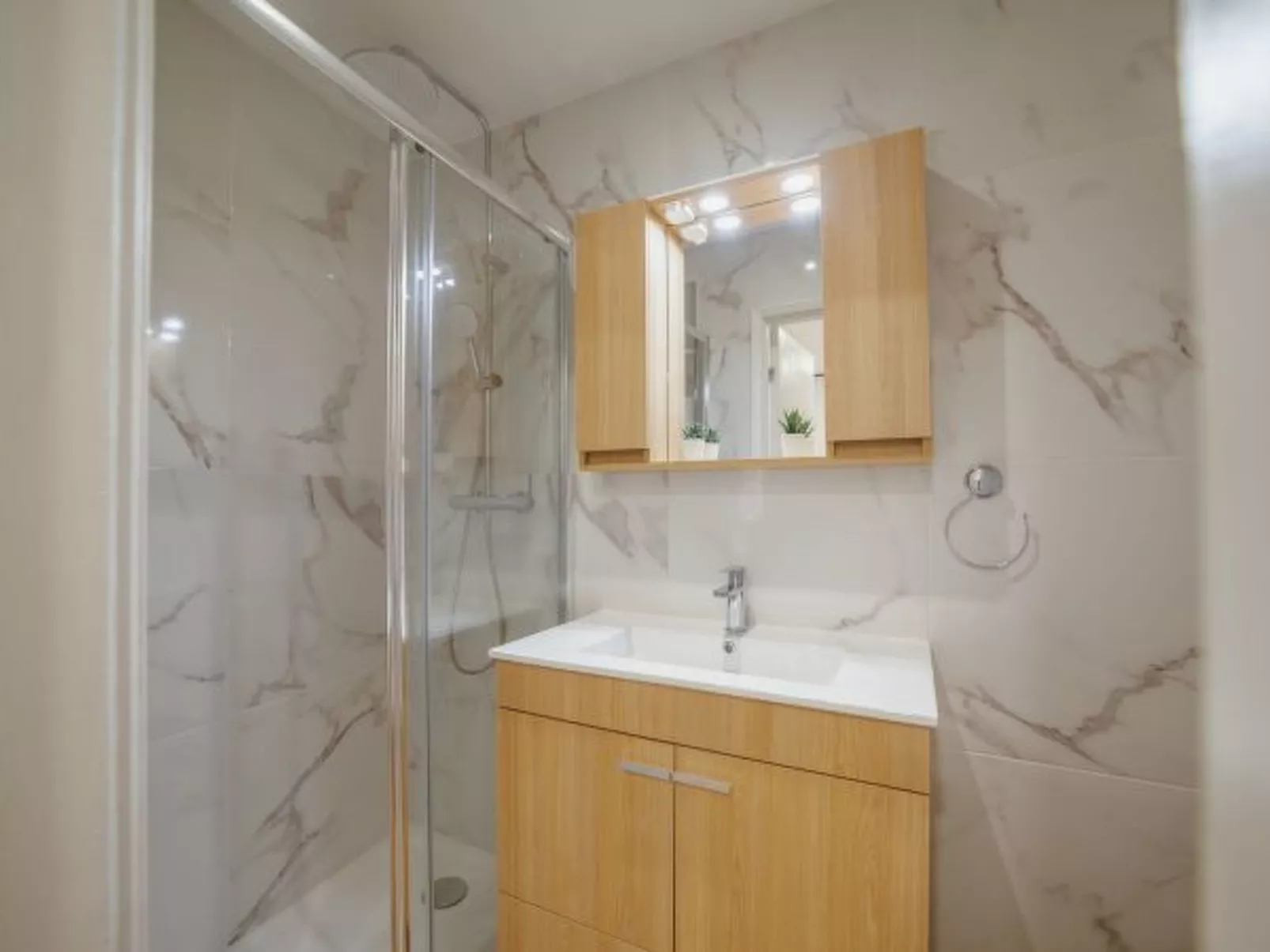 LAPA STYLISH APARTMENT A by VACATIONY - Binnen