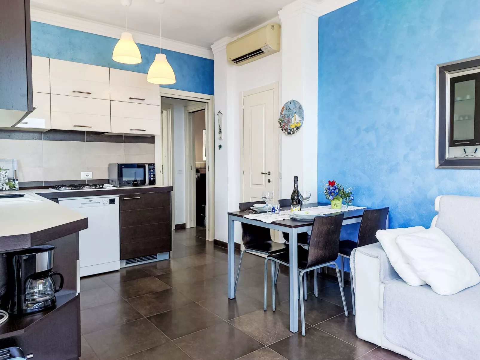 Ulivi sul Mare - Binnen