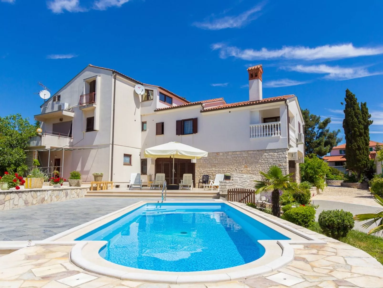 House Vjera - Image-tags.info