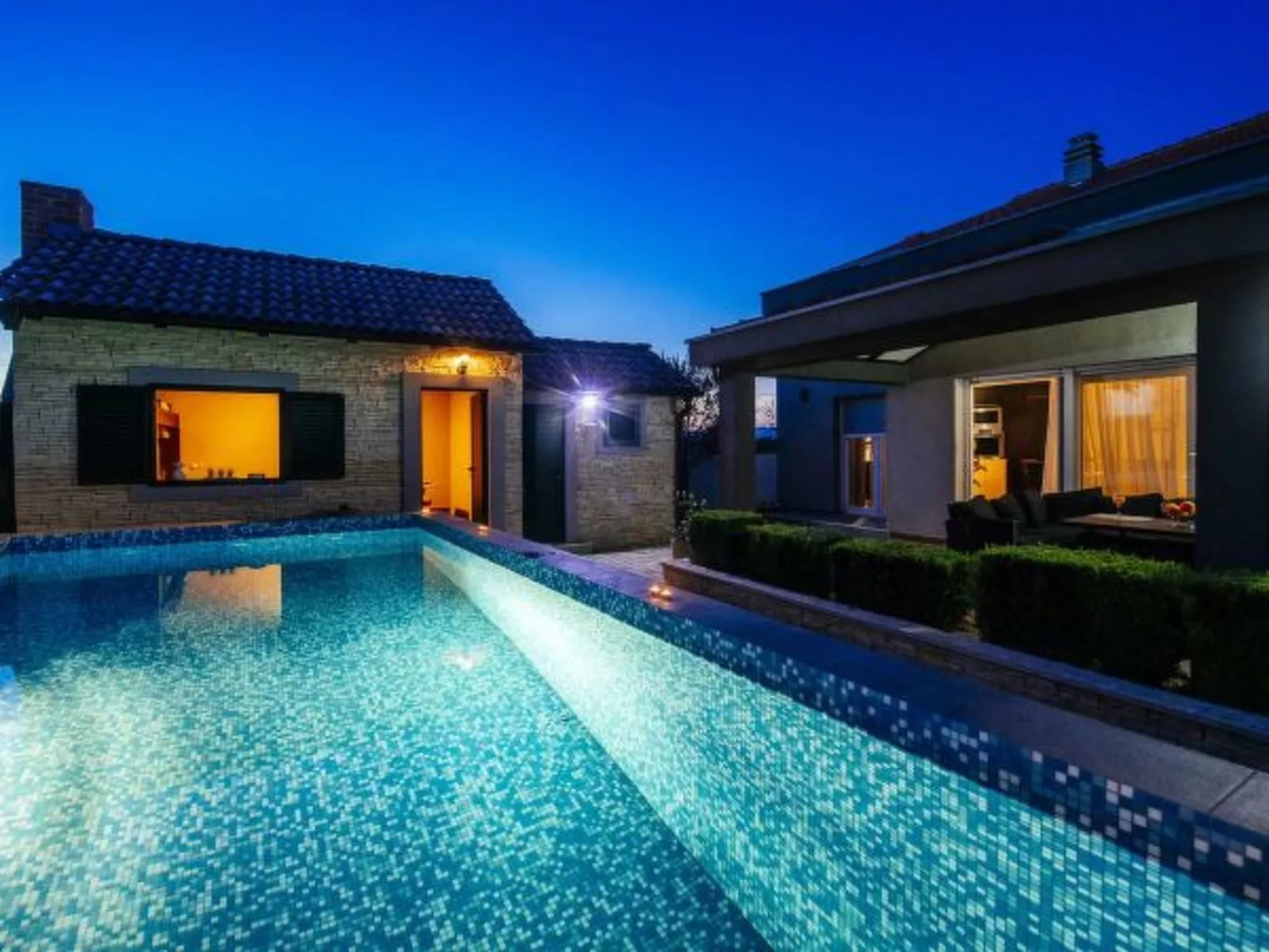 Villa Enna with heated pool - Image-tags.info