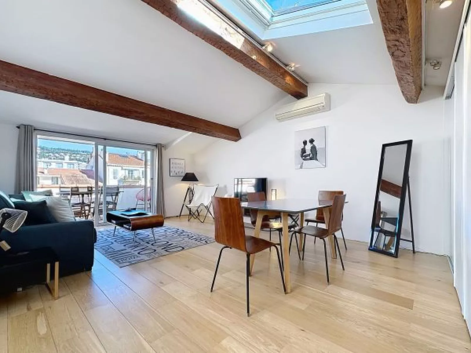 Penthouse 1 bedroom rue d'Antibes 214 - Image-tags.info