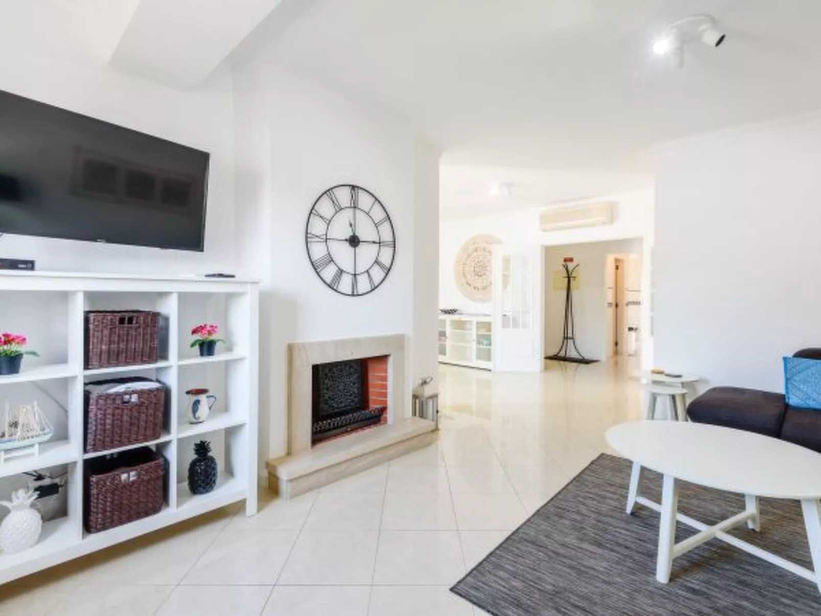 Amazing Apartment in Albufeira - Binnen