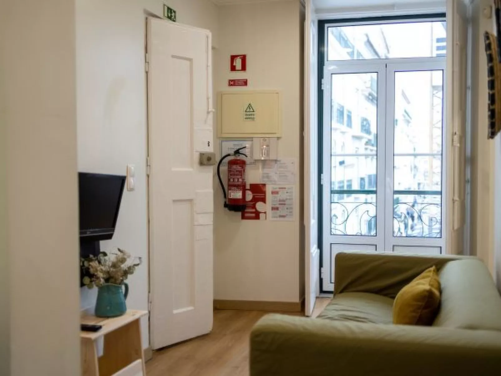 Alfama District Apartments - Sto Estevão - Binnen