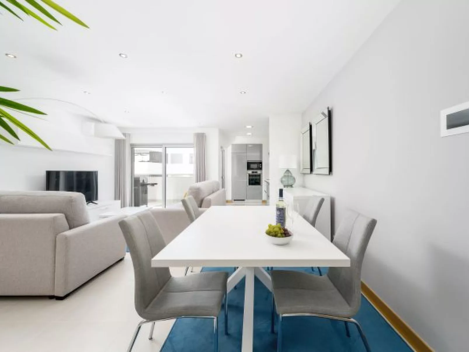 Lagos town centre apartment - Binnen