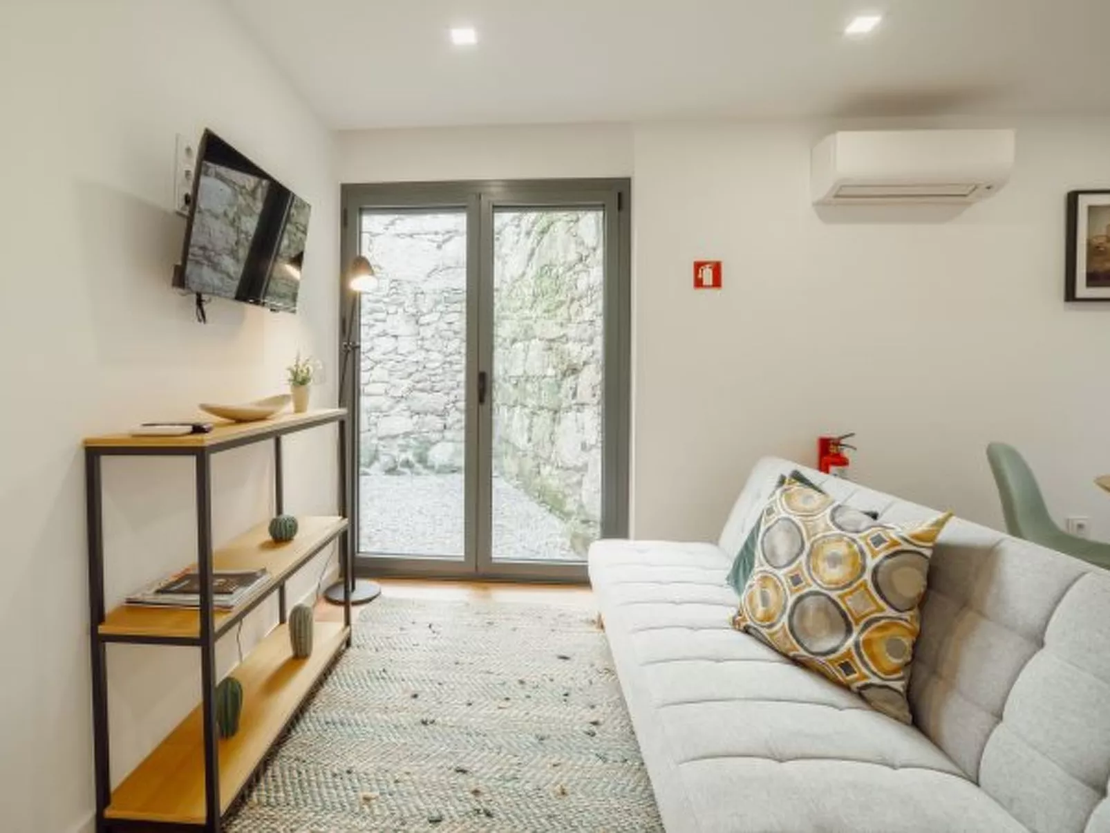 COURTYARD OPORTO DESIGN APARTMENT L WITH TERRACE - Binnen