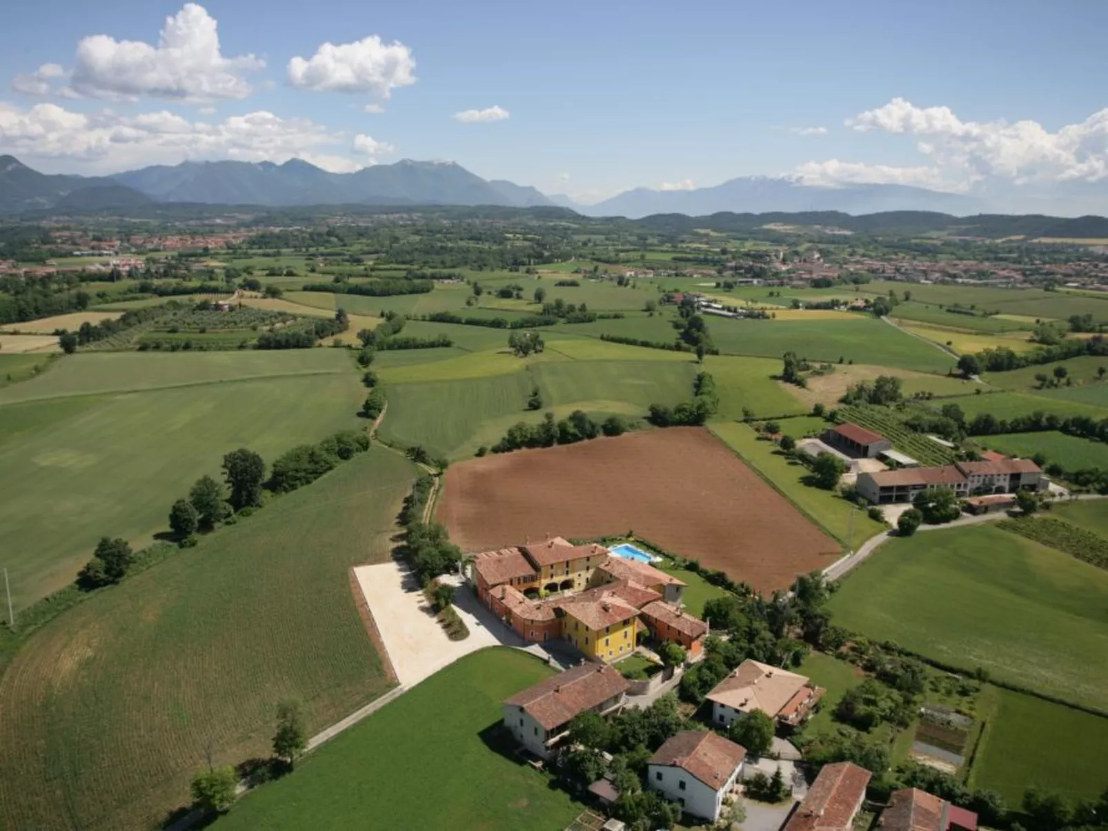 Ocra Familiensuite - Image-tags.info