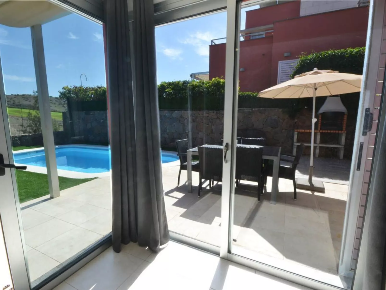 Villa für 4 Personen mit Schwimmbad und balinesi - Image-tags.info