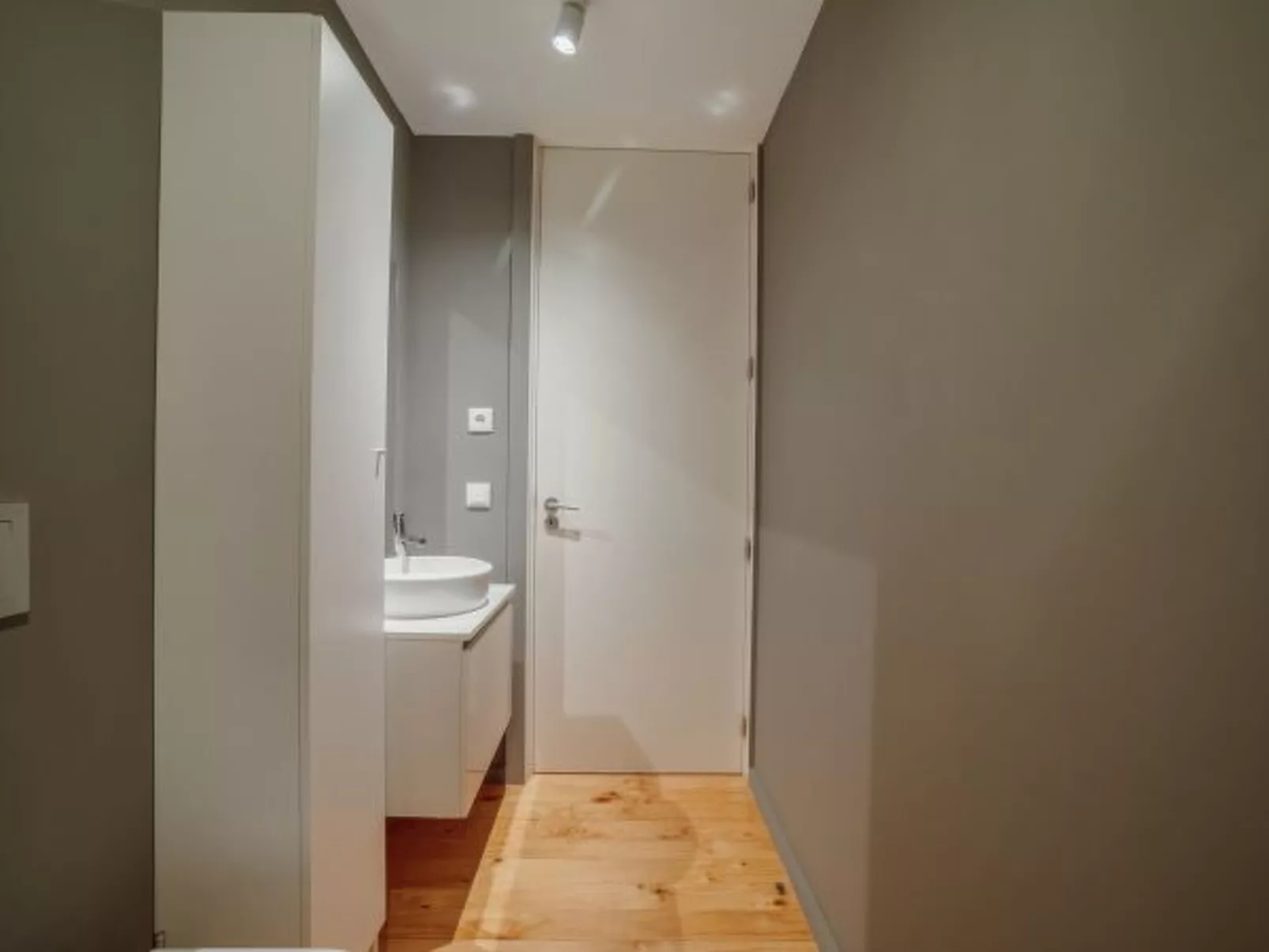 DOWNTOWN EXCELLENCE APARTMENT by VACATIONY - Binnen