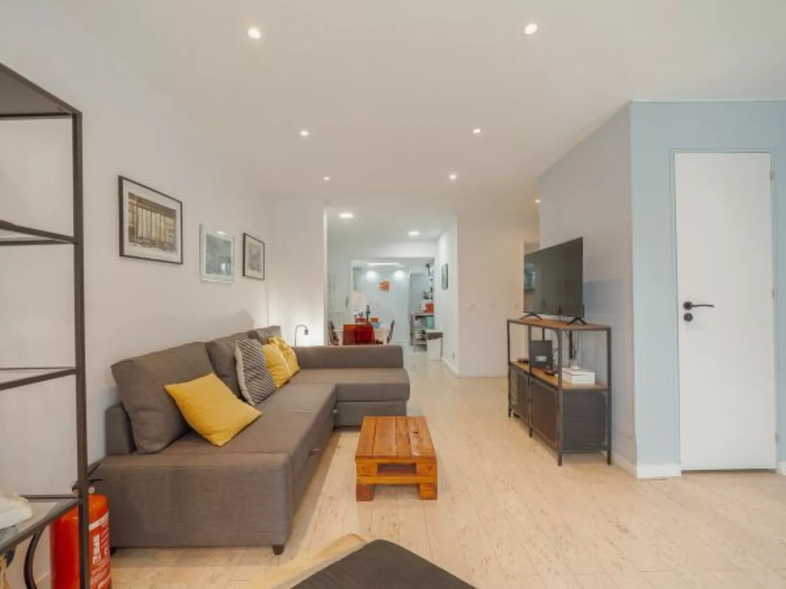 PORTO WINDOW TERRACE HOUSE by VACATIONY - Binnen