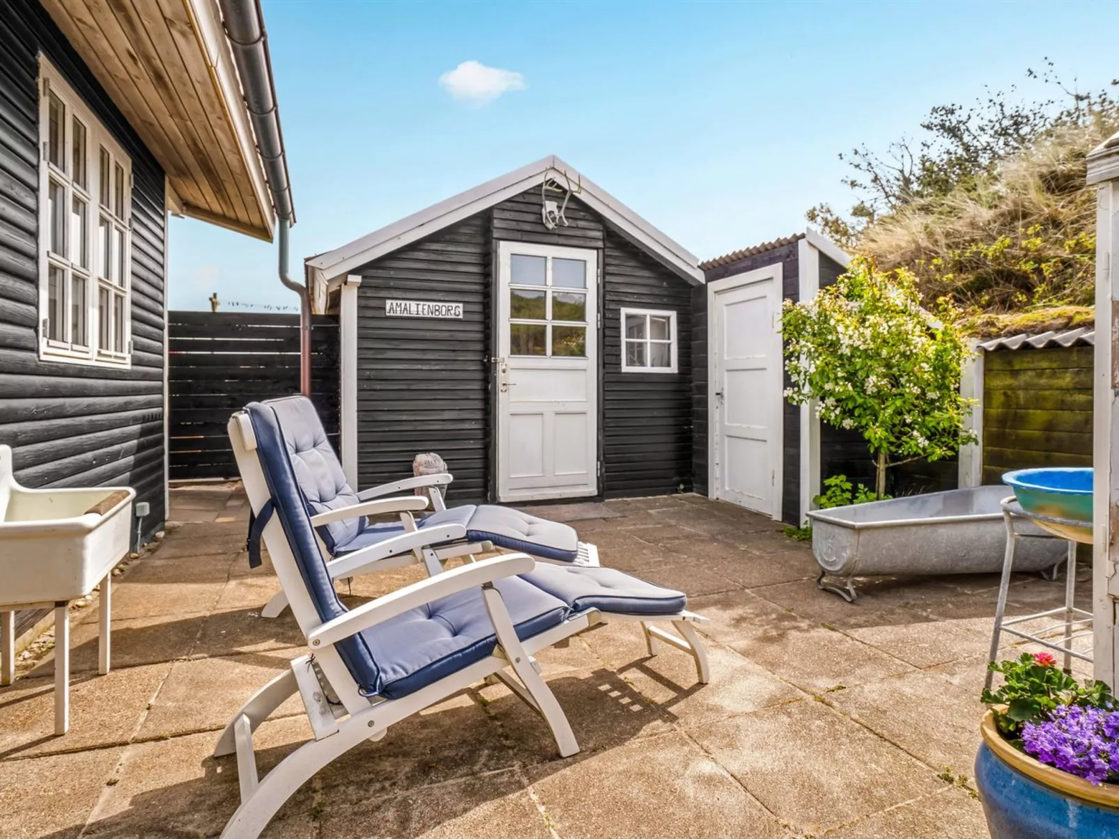 "Katri" - 500m from the sea - Buiten