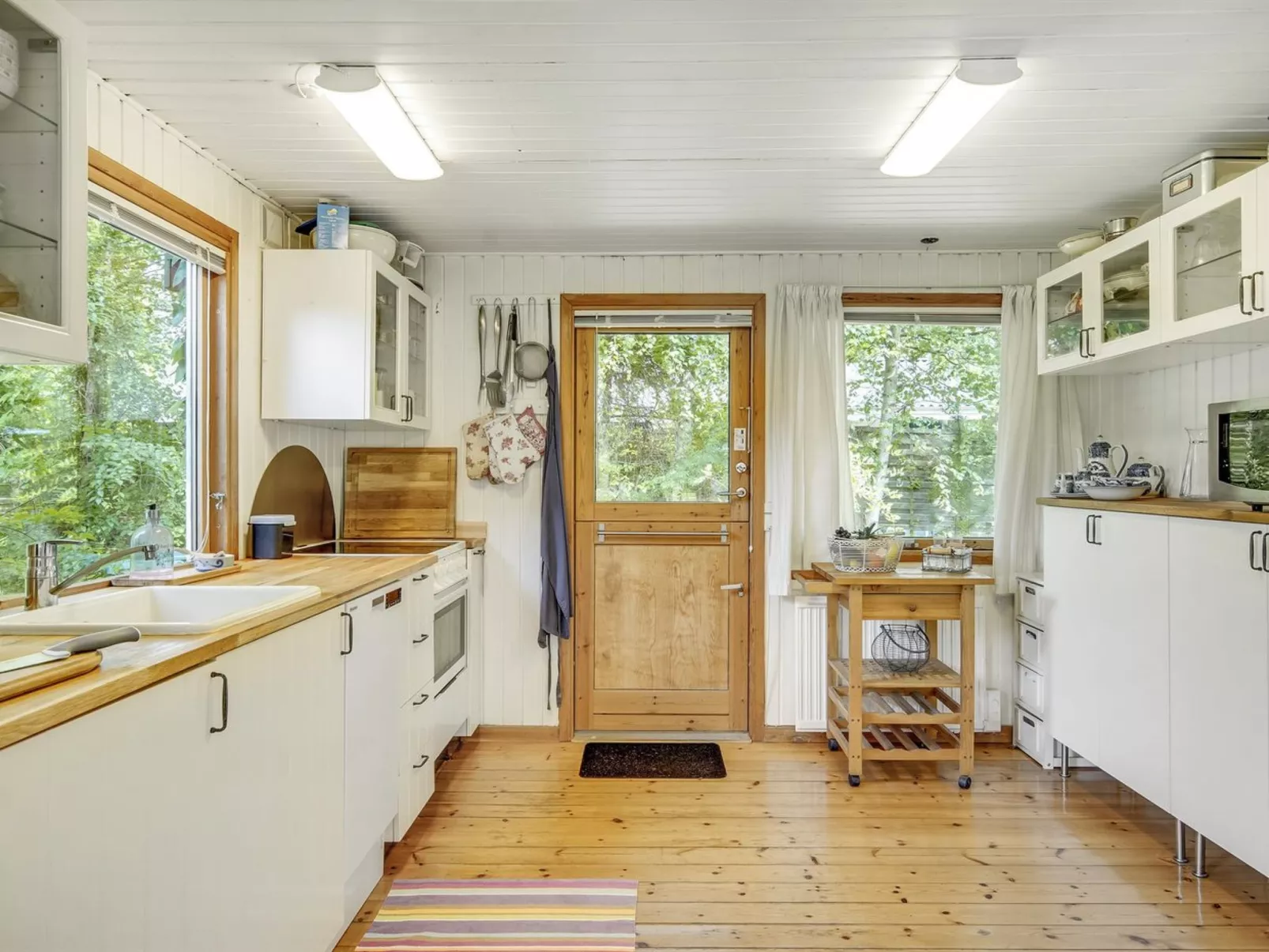 "Naili" - 750m from the sea - Binnen