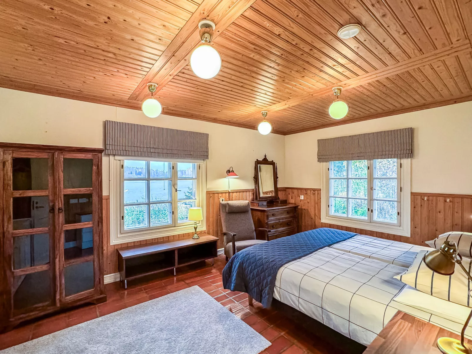 Peltosirkku - Binnen