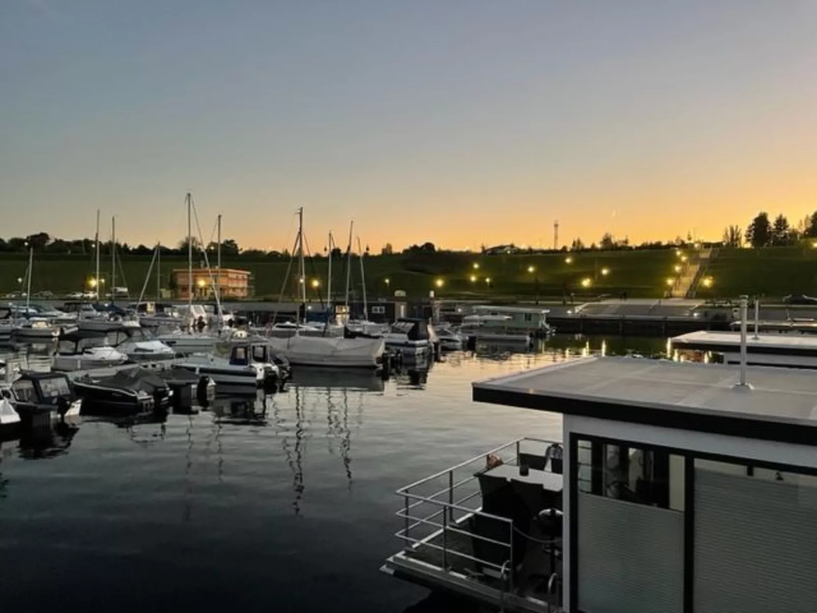 Hausboot mit Sauna - Buiten