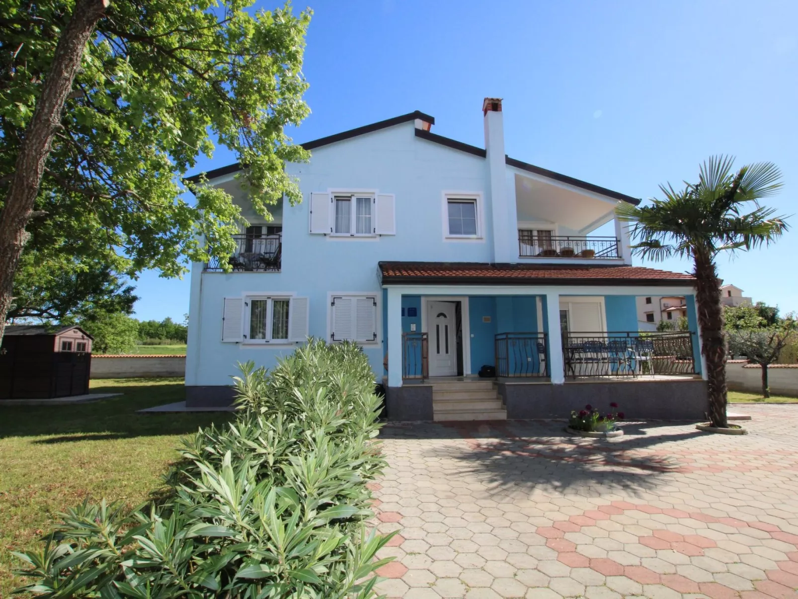 Apartment Julia Orange / HR-11080-01 - Image-tags.info