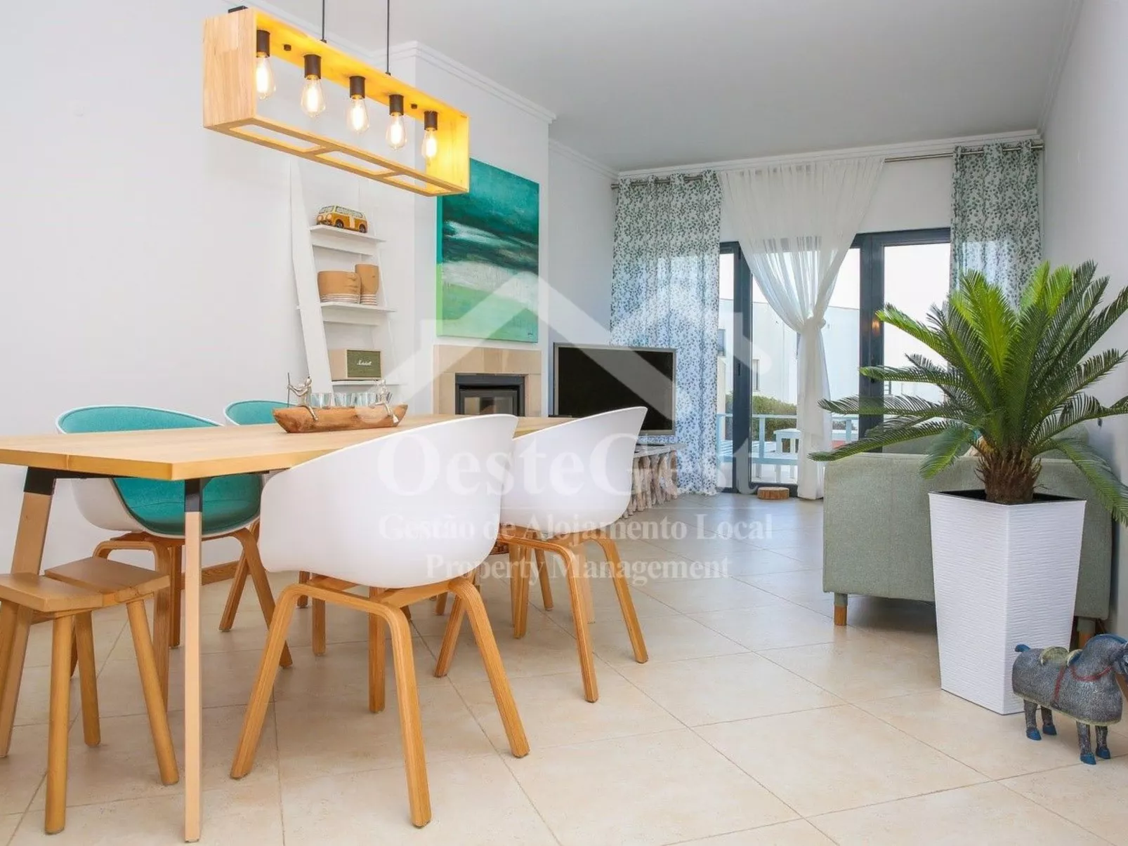 Haus Menezes - Binnen