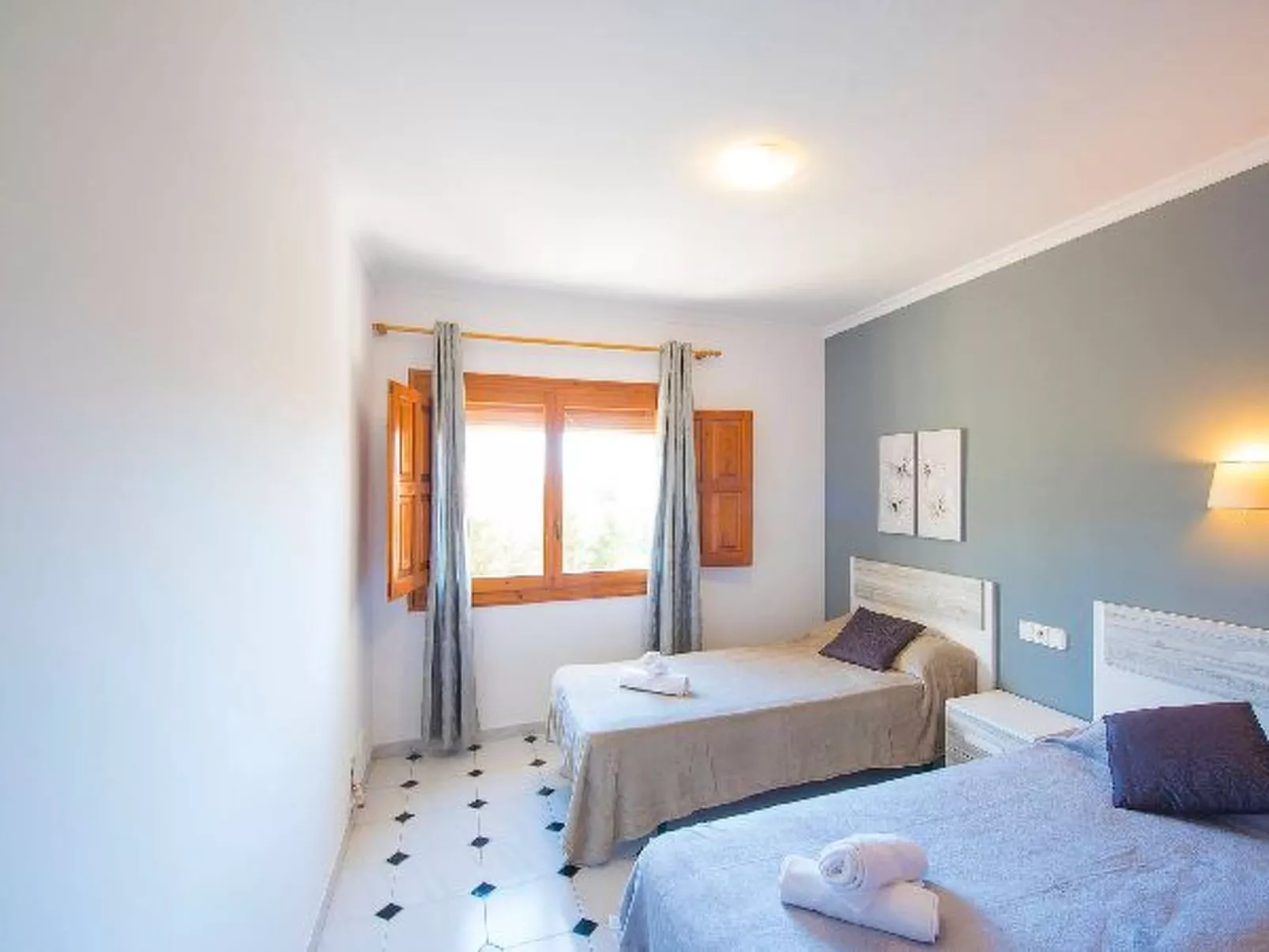 Villa Devis - PlusHolidays - Image-tags.info