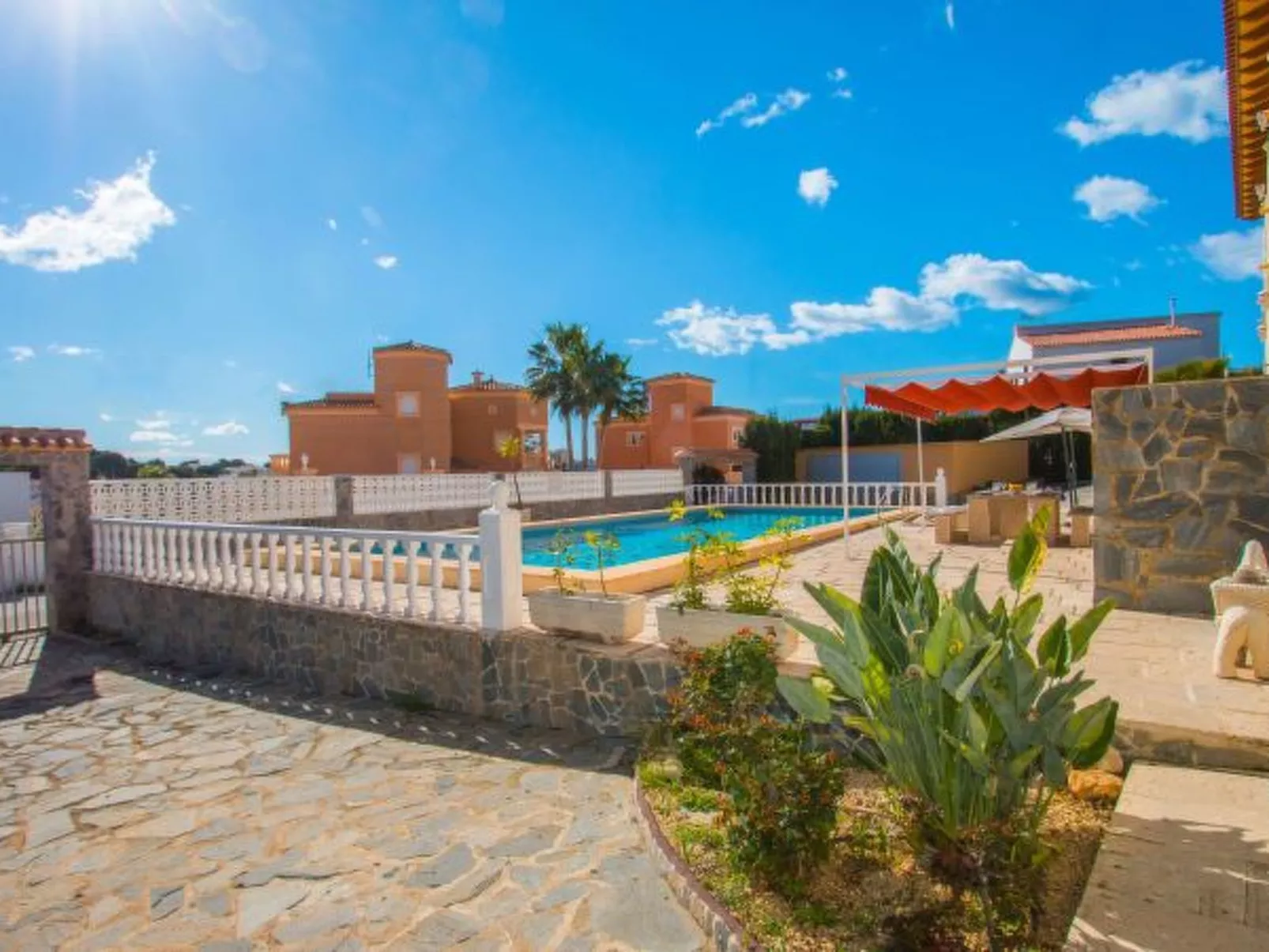 Villa Zelda - PlusHolidays - Image-tags.info