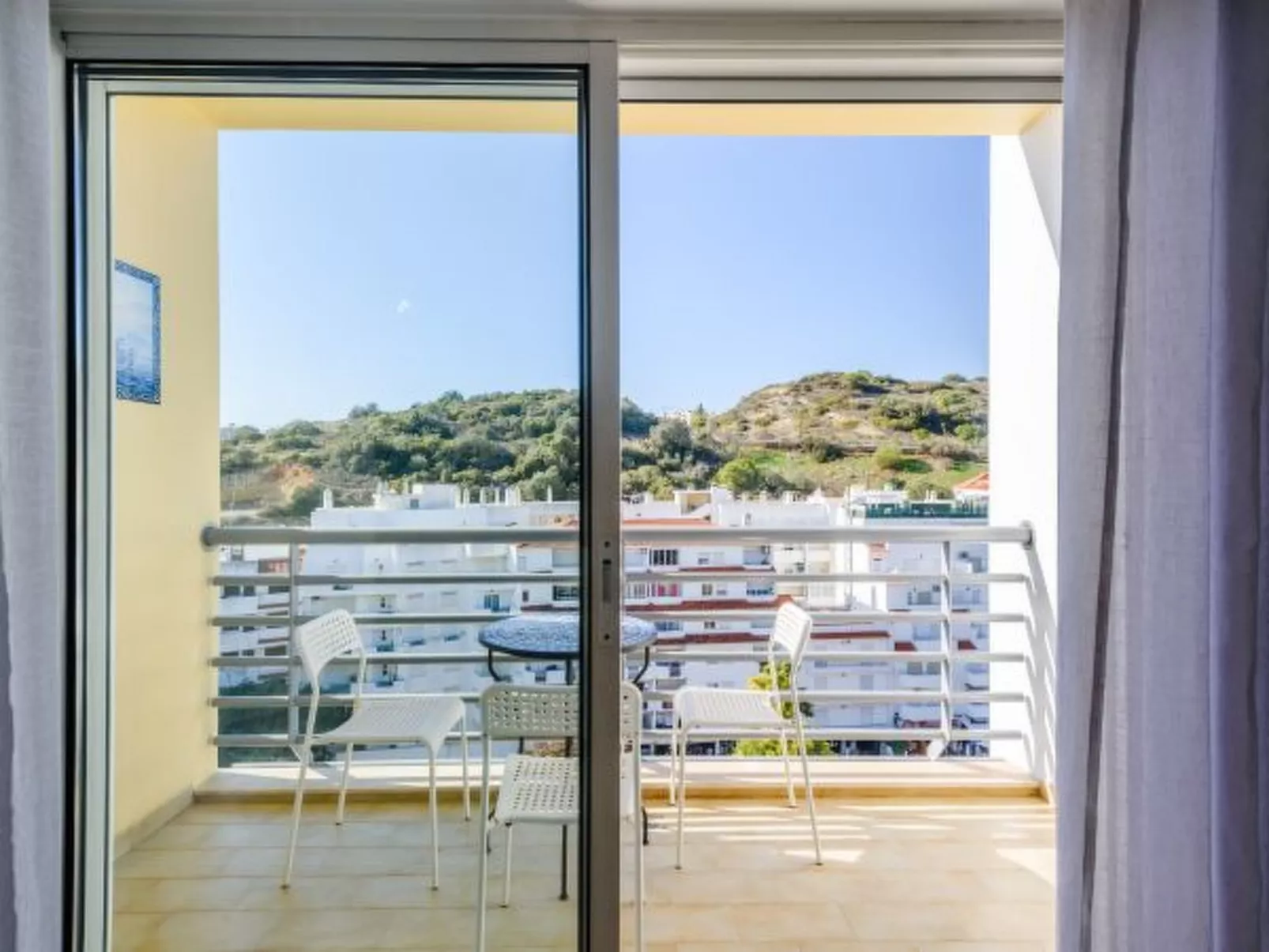 Amazing Apartment in Albufeira - Binnen