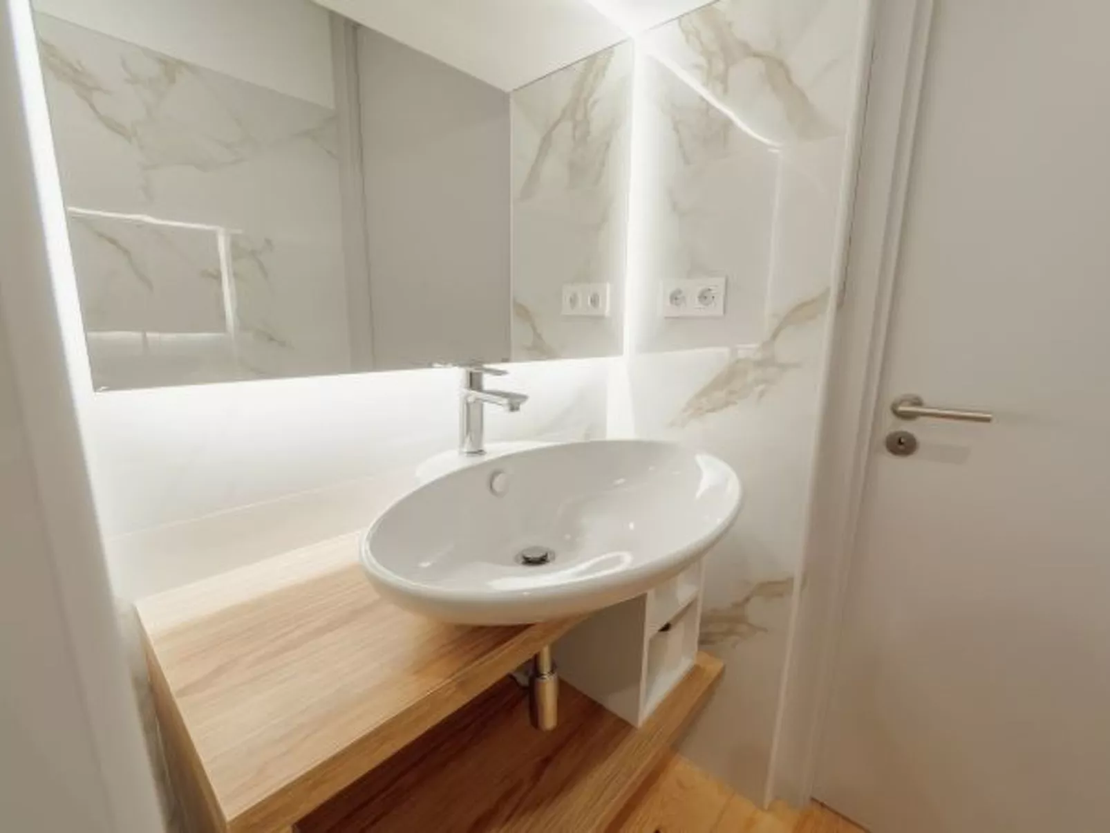 HEART OF PORTO APARTMENT C by VACATIONY - Binnen