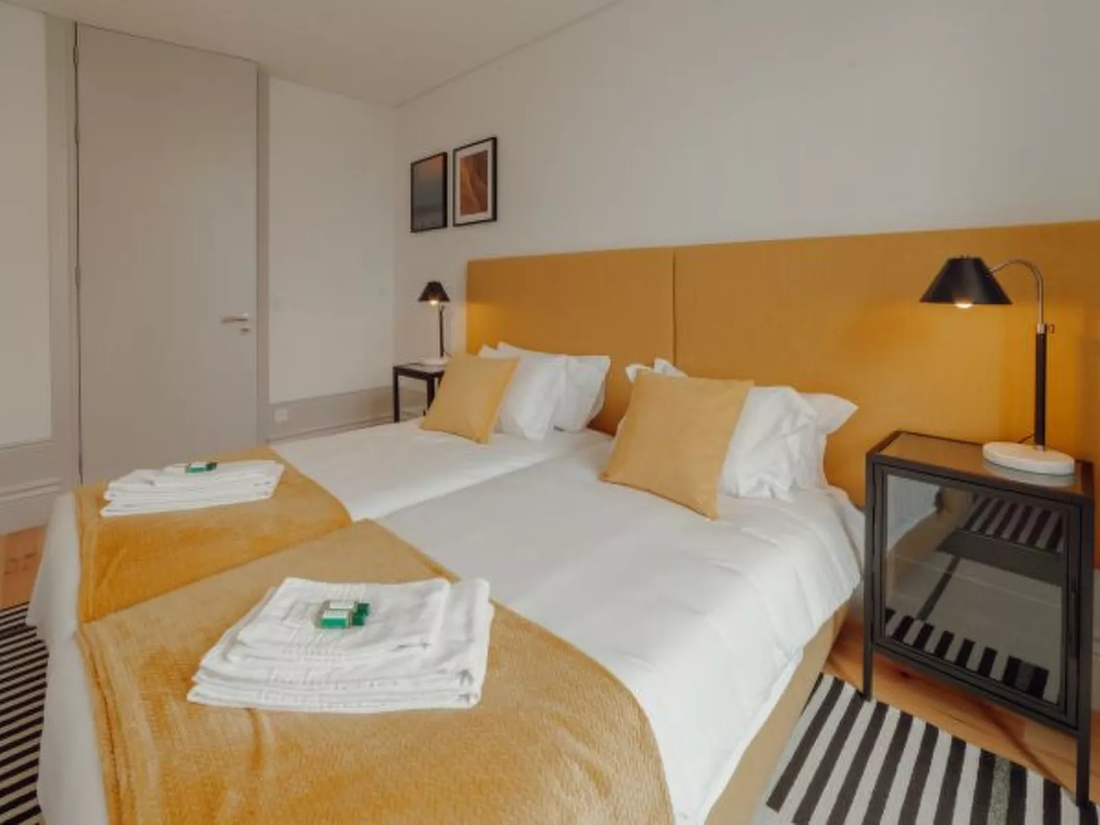 HEART OF PORTO APARTMENT E DUPLEX by VACATIONY - Binnen