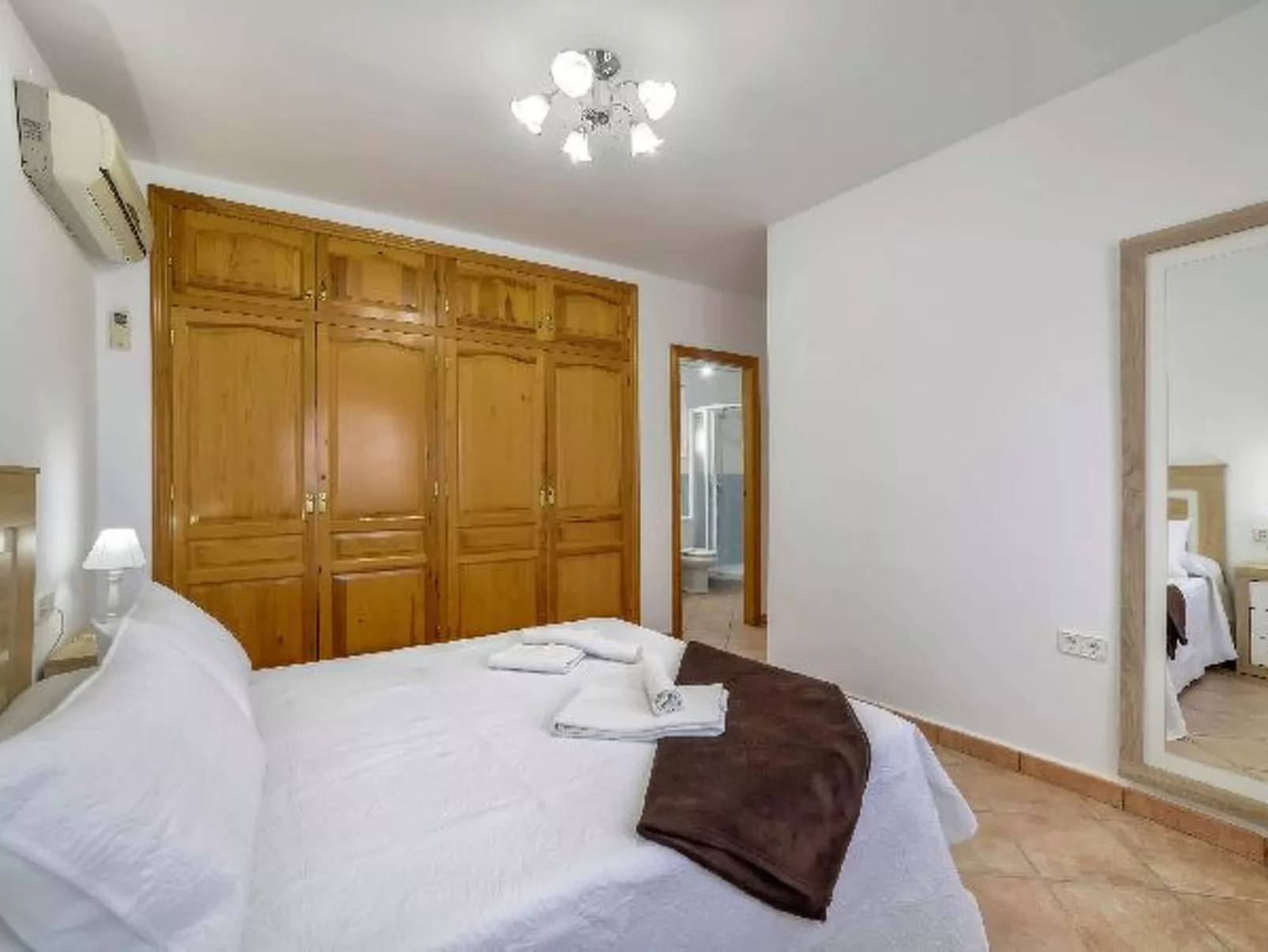 Villa Alaska - PlusHolidays - Image-tags.info