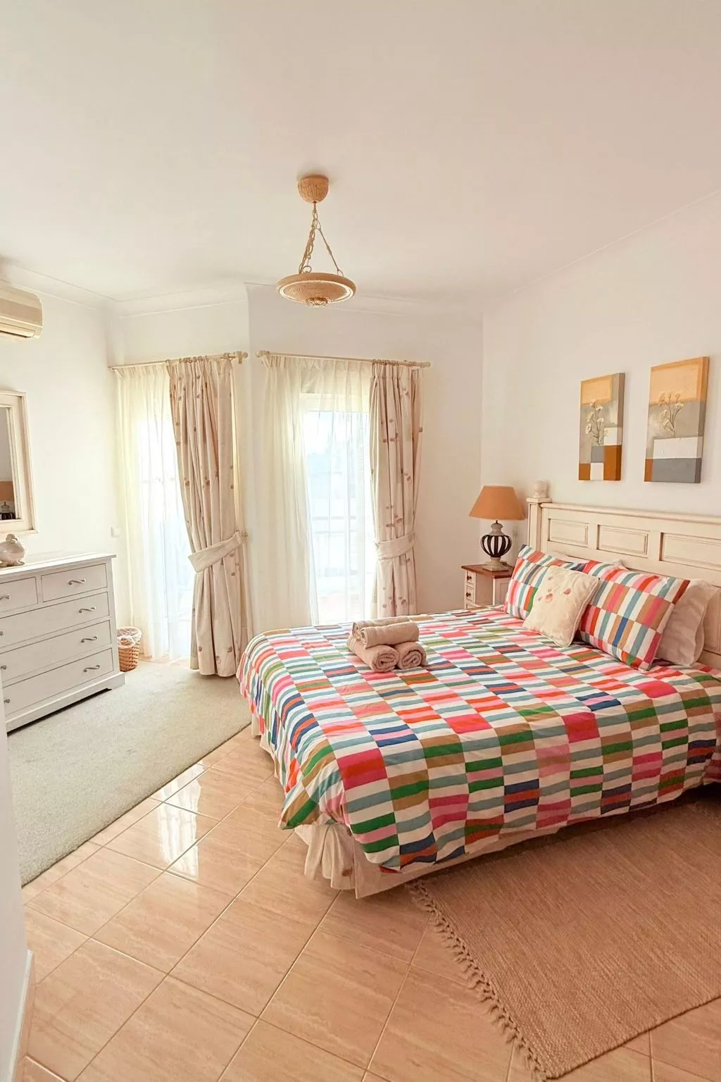 Mit beheiztem Pool - Binnen