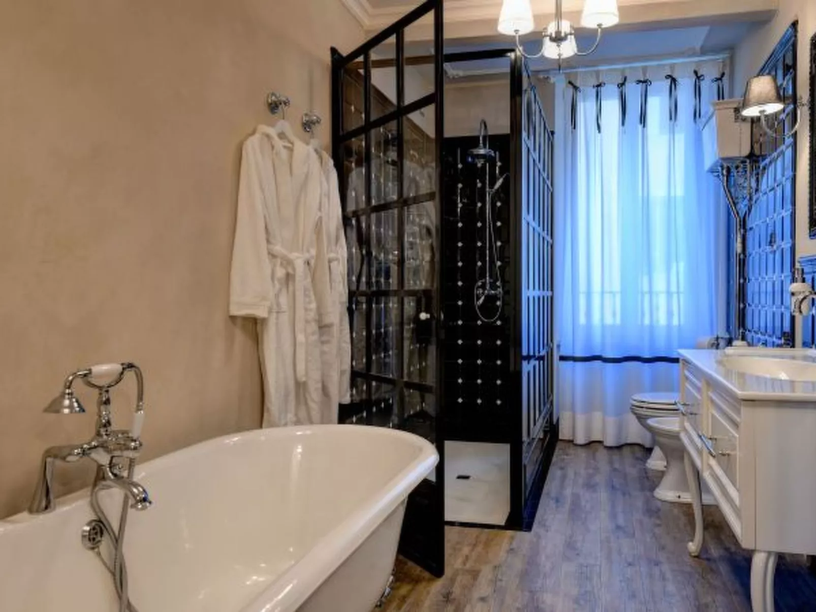 DesenzanoLoft : La Vite Luxury Appartment 1 CIN IT017067C2HOLOZDF9 - Image-tags.info