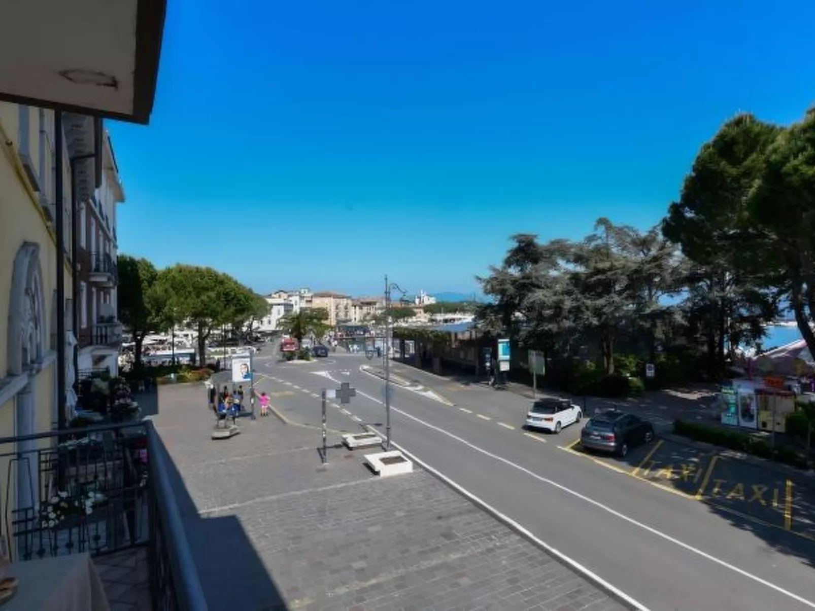 DesenzanoLoft - Der Riese vom See - Image-tags.info