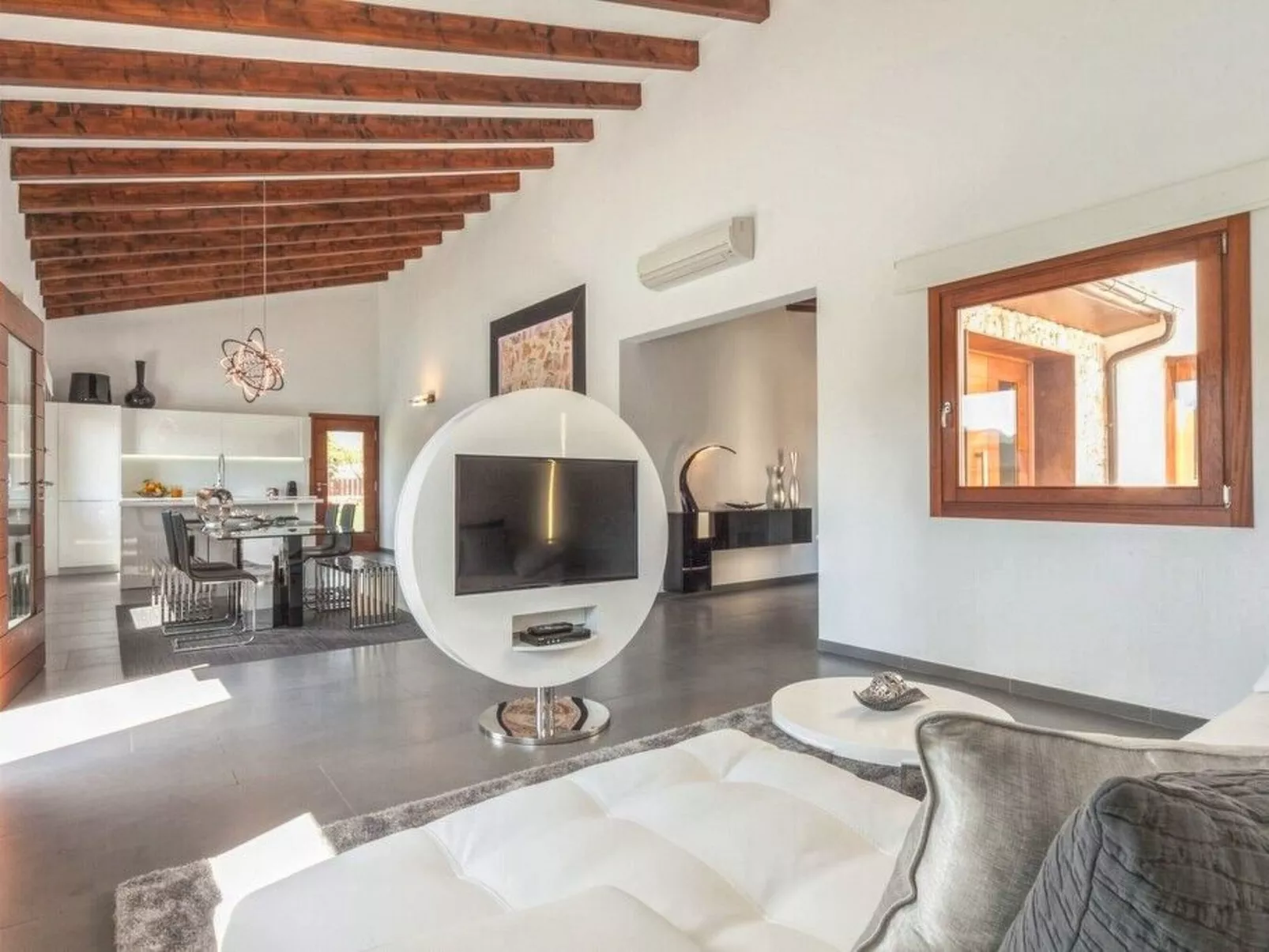 Schönes Landhaus vor kurzem am Rande des Dorfes von Muro gebaut. - Image-tags.info