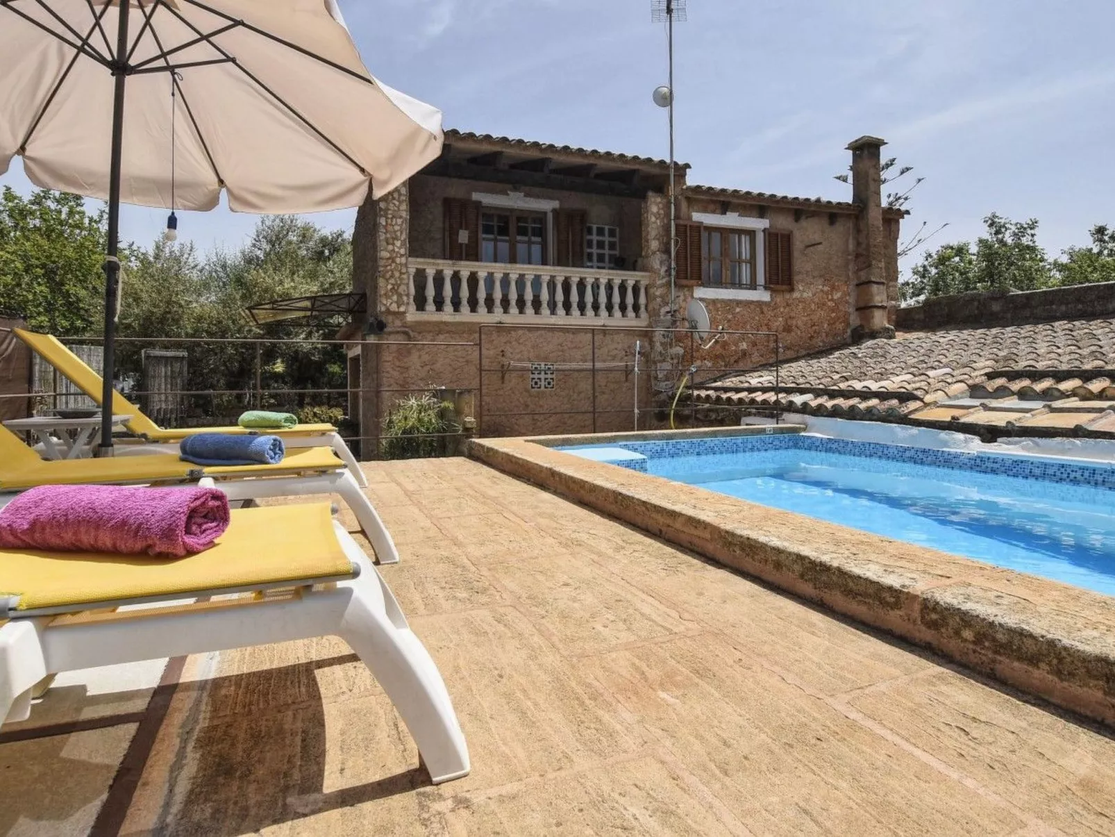 MONTSERRAT  ( SON PERETO ) - Buiten