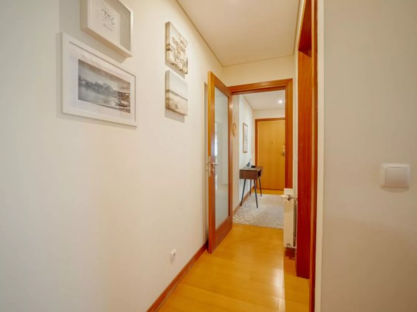 DOWNTOWN DELUXE 6 by VACATIONY - Binnen