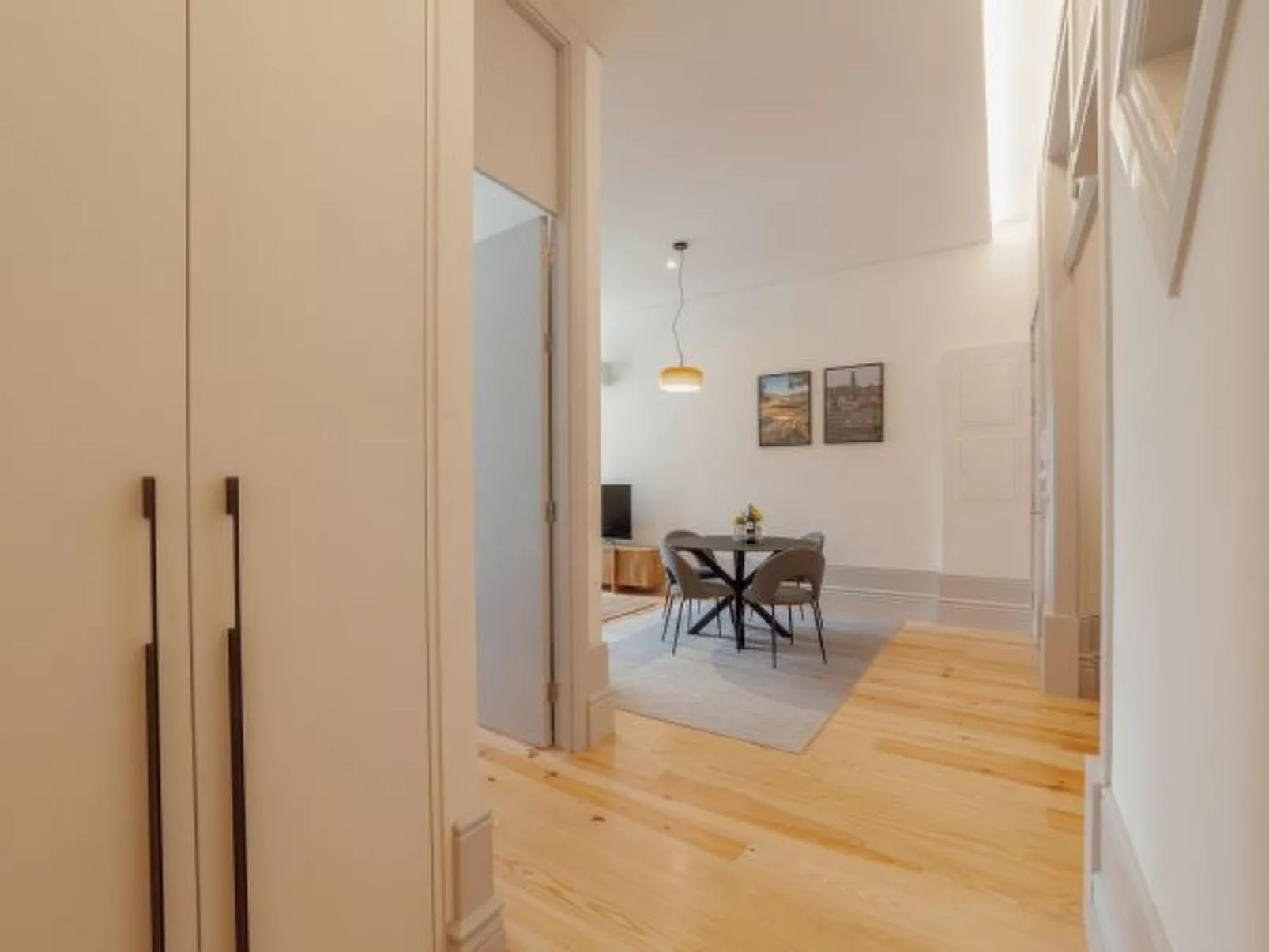 HEART OF PORTO APARTMENT D by VACATIONY - Binnen