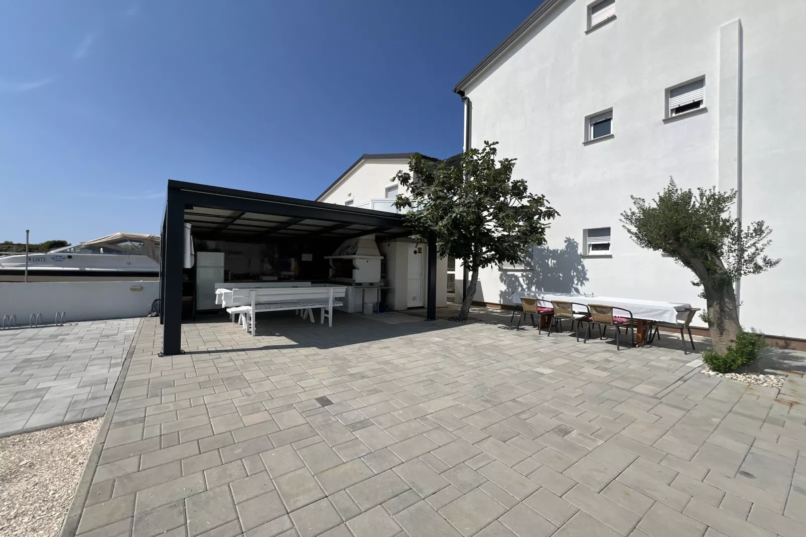 Apartment Lavaran 1 - Terras