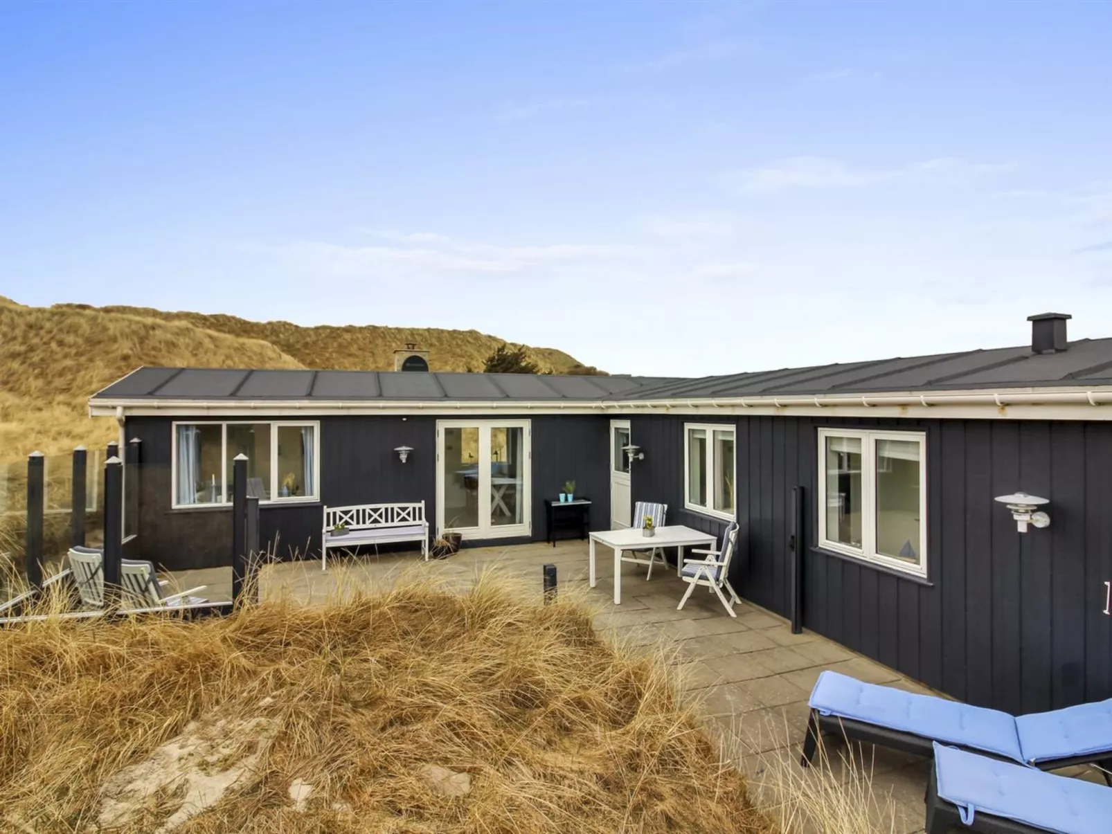 "Ingvild" - 150m from the sea - Buiten