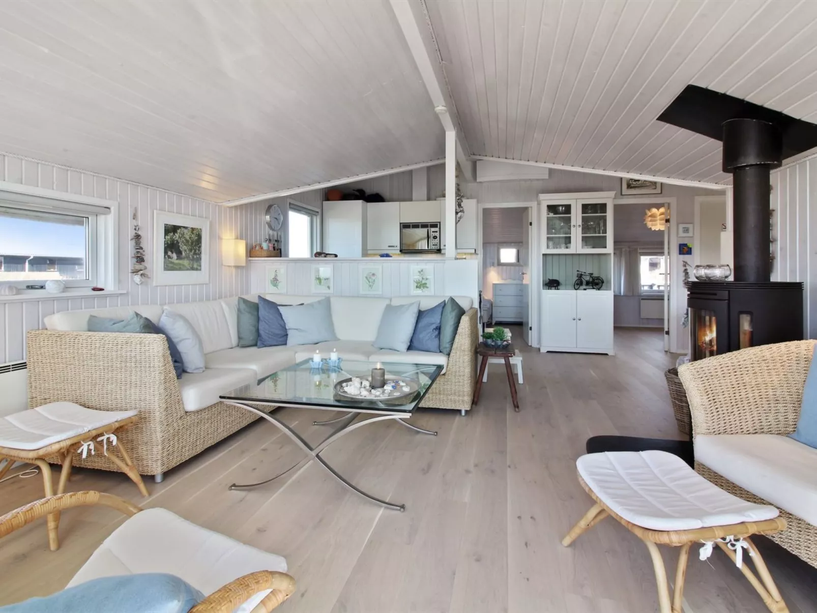 "Minka" - 58m from the sea - Binnen