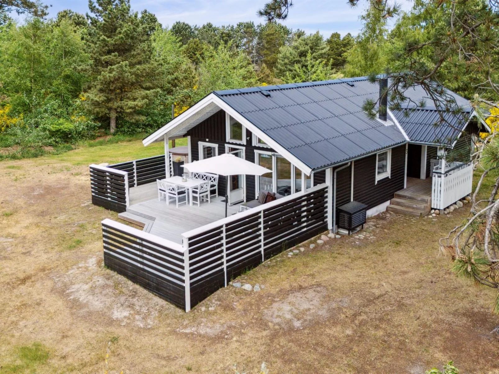 "Lavrens" - 300m from the sea - Buiten