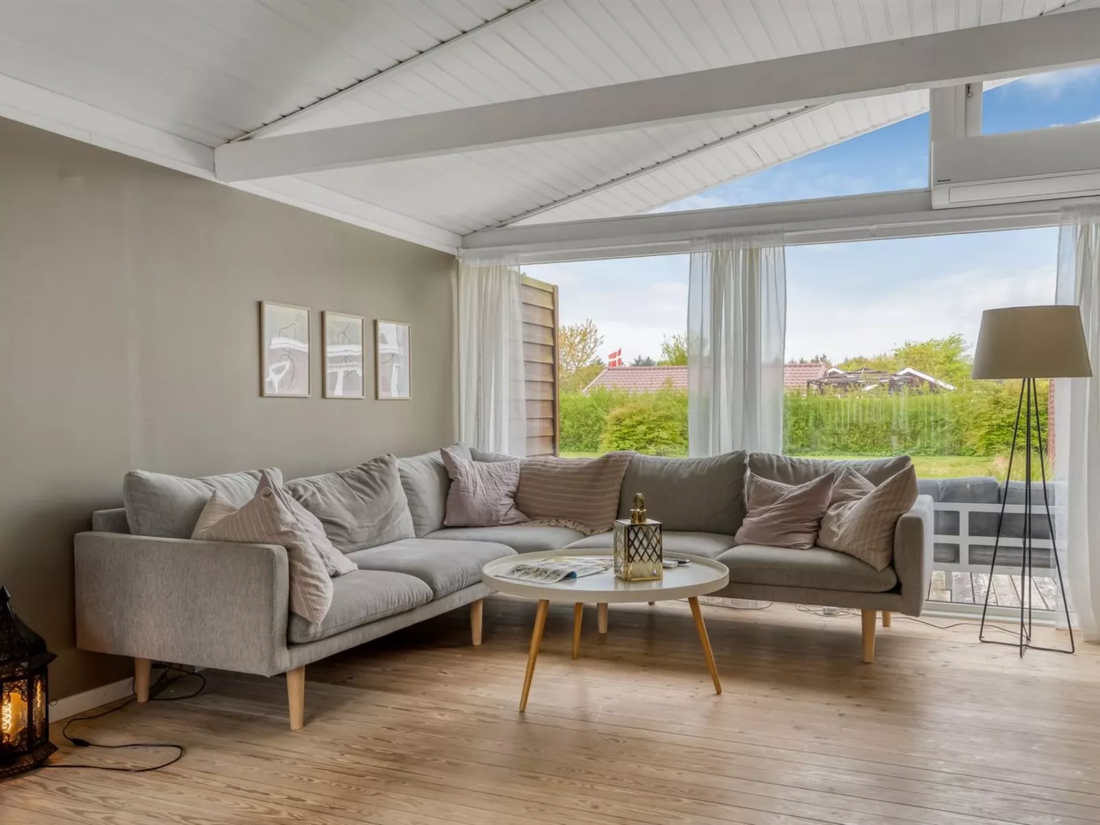 "Karin" - 300m from the sea - Binnen