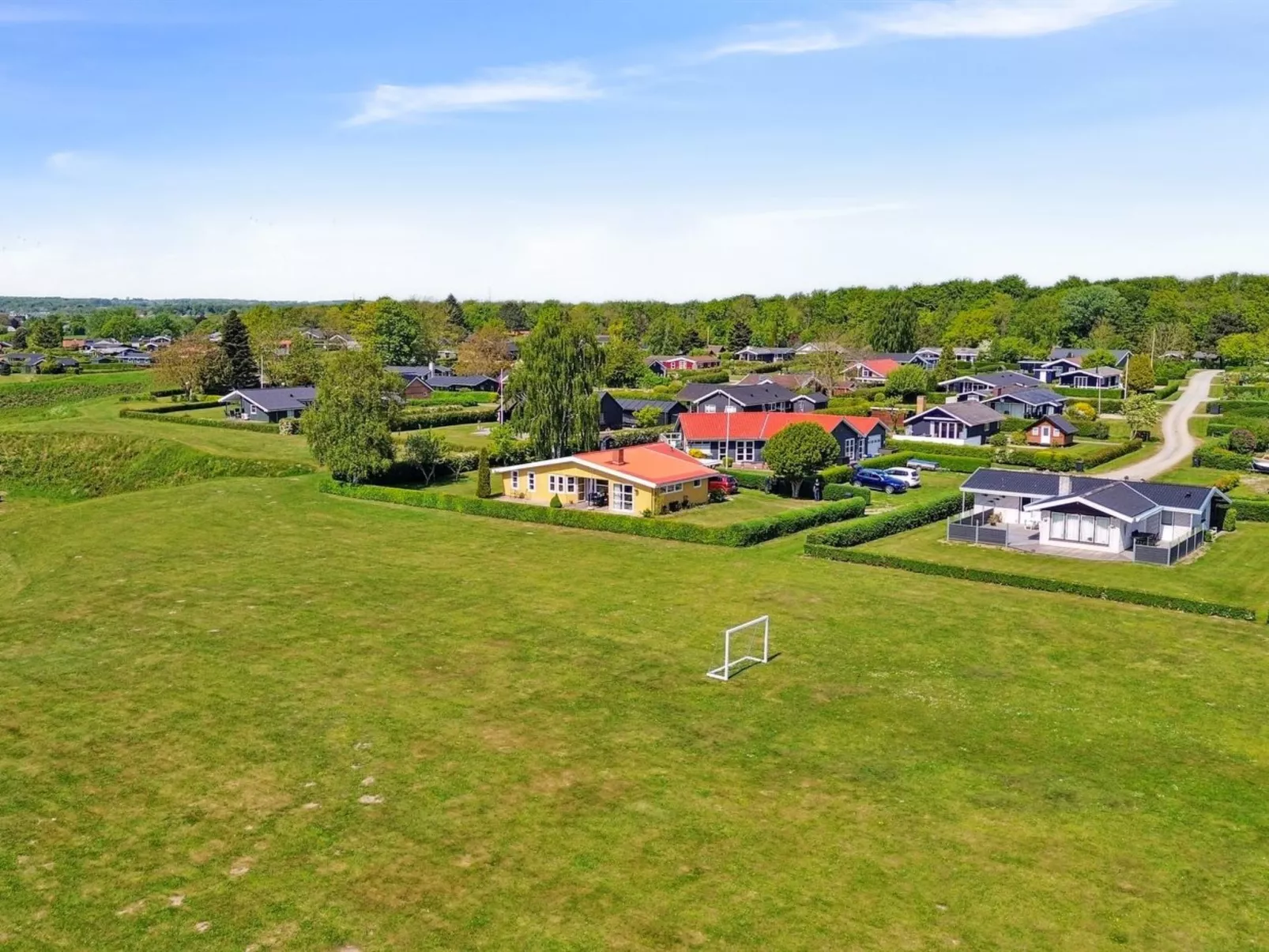 "Erin" - 200m from the sea - Buiten