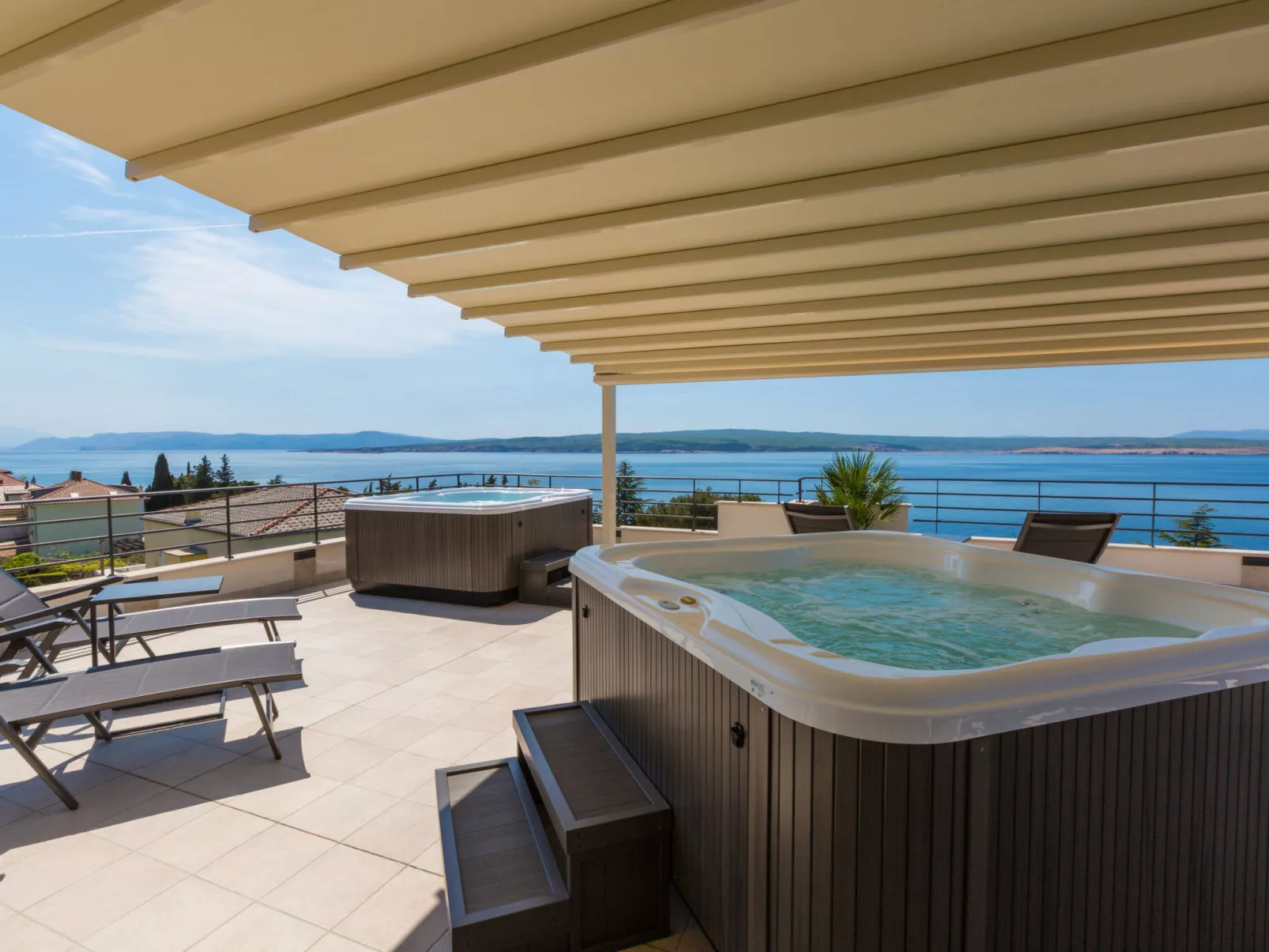 Domino Restaurant 4 / HR-09502-04 - Buiten