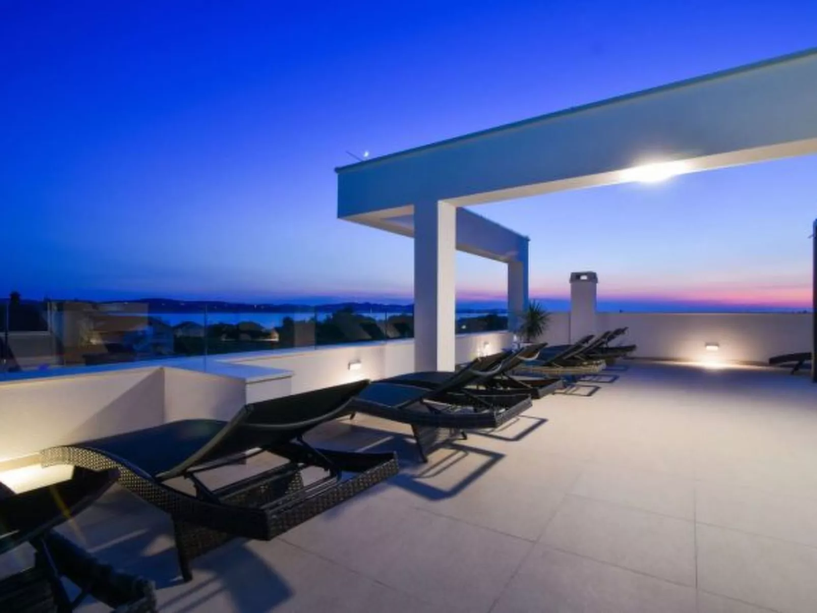 Villa La Perla Apt A1 with heated rooftop pool - Image-tags.info